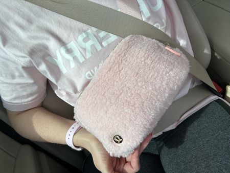 The cutest pink fall belt/bum bag

#LTKHolidaySale #LTKitbag #LTKfindsunder100