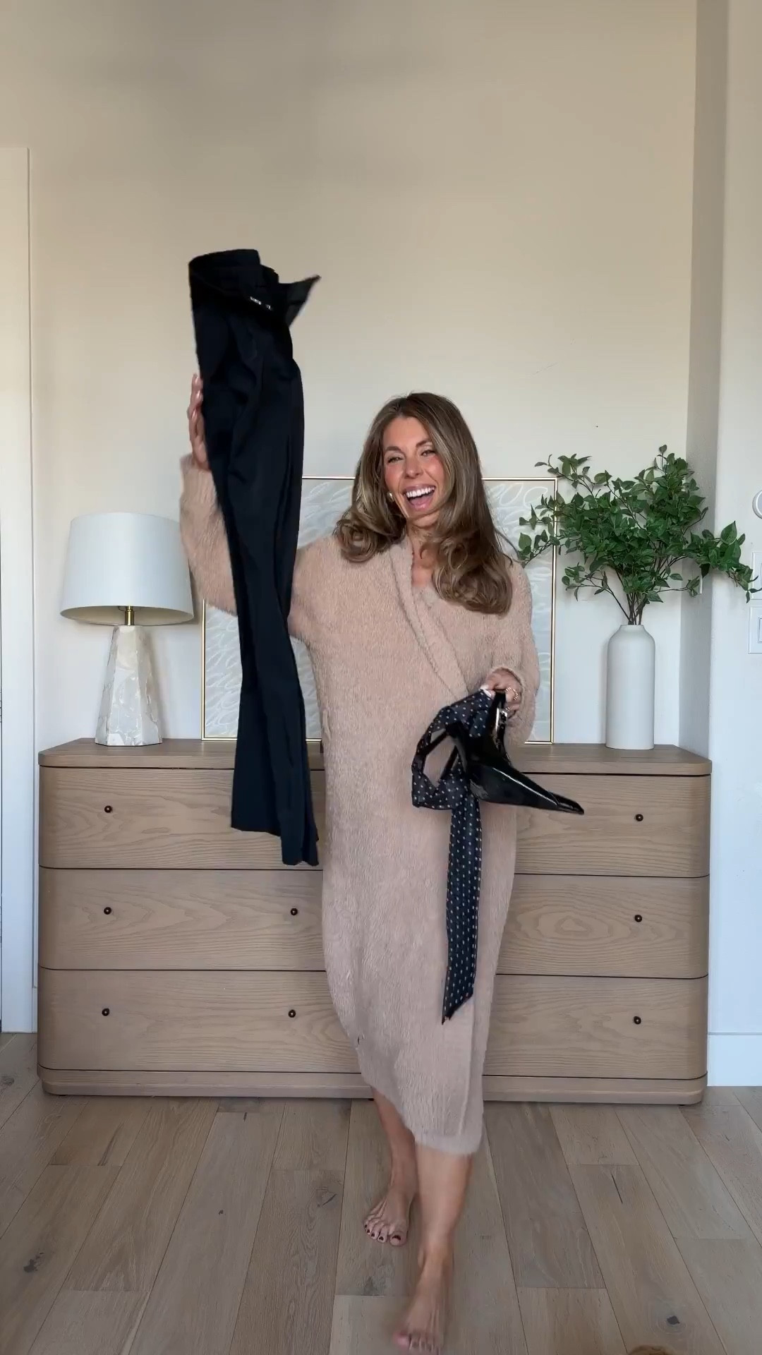 OOTN for dinner in Dallas! Xs top and xs pants! Strapless top with neck scarf comes in multiple colors. TTS but fyi top fits tight!! 




#LTKootd #LTKgrwm #LTKdayinmylife