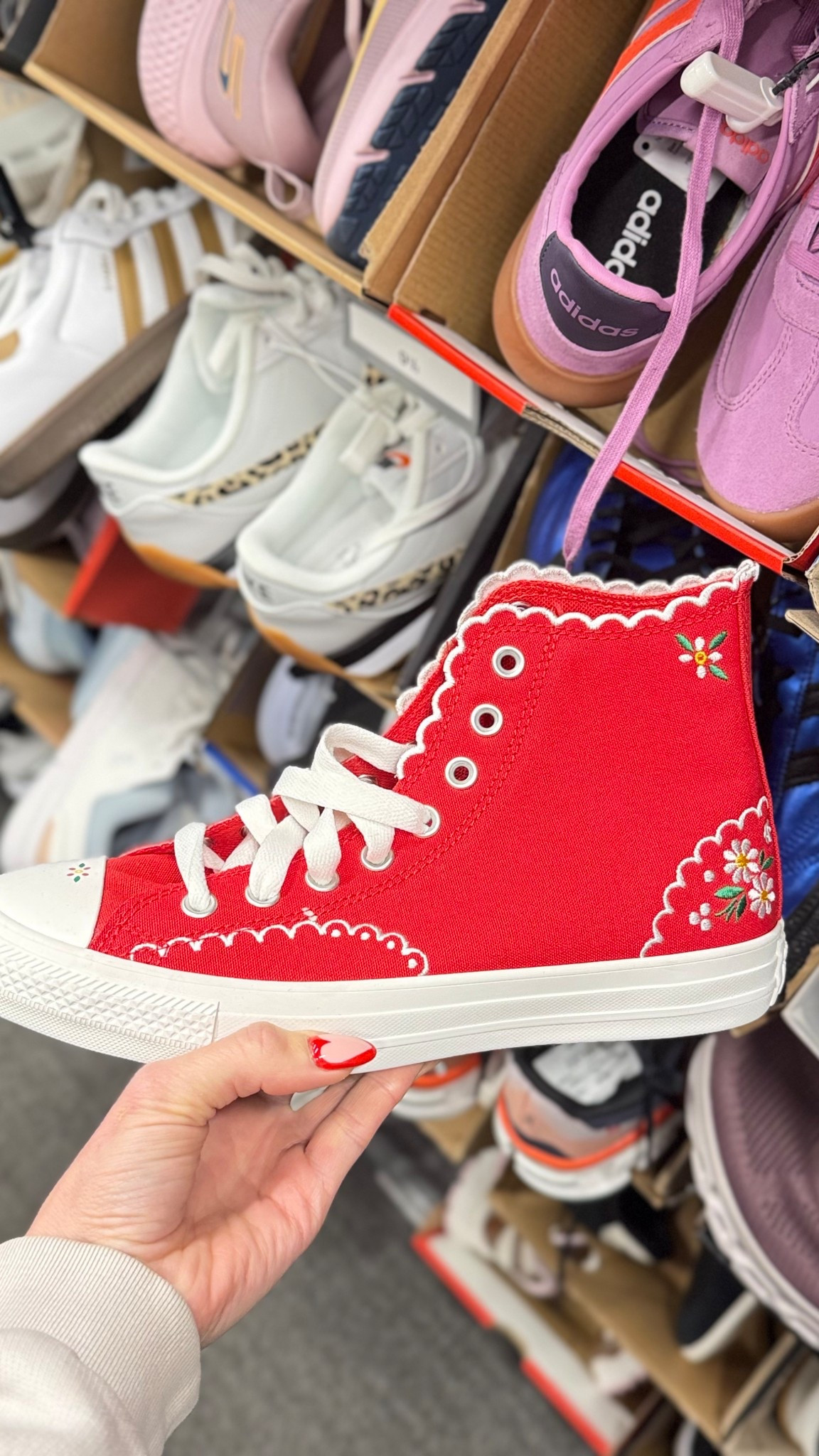 Valentine’s Day finds ❤️
@converse 

#valentinesdaygiftideas #salealert #converse 

#LTKActive #LTKSaleAlert #LTKValentine