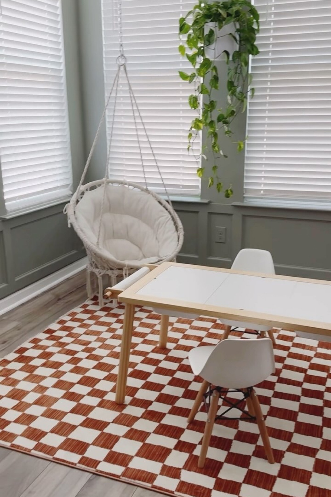I’m loving the playroom remodel 😍 

#modernplayroom #playroom #checkeredrug #modernrug #hangingchair #kids #kidsstuff #kidsroom #kidsdecor #homedecor #colortheme #wallpaint #greenwalls #roominspo #homeinspo #modernhome #organichome #modernboho