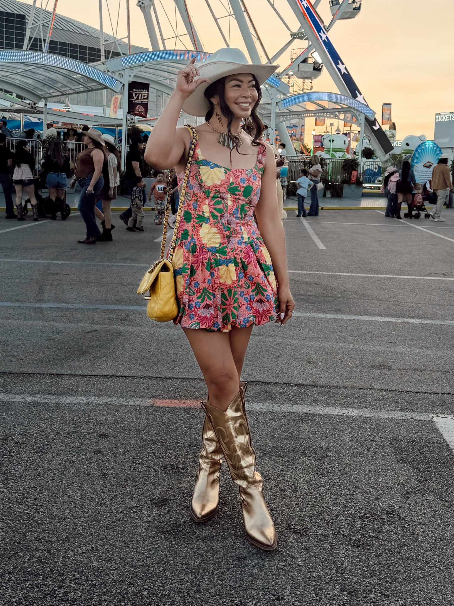 Pink floral romper 

Wearing a medium 

You can use code ROSELYN35