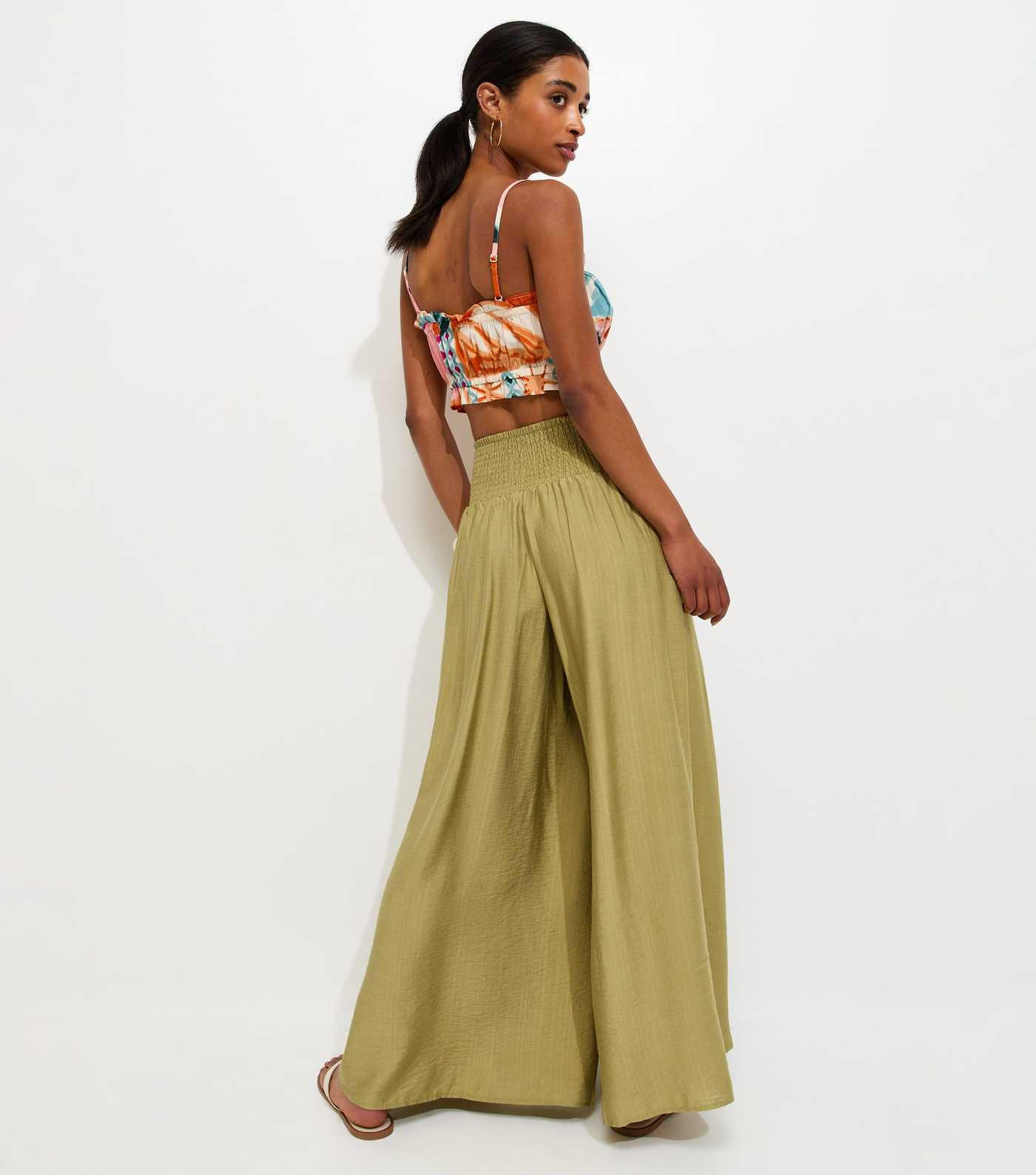 Light Khaki Wide Leg Palazzo Trousers | New Look | New Look (UK)