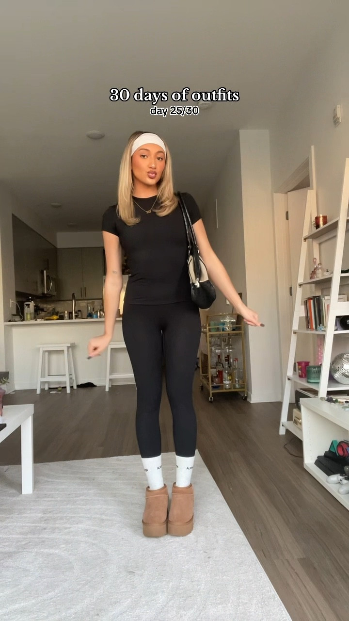 my go to Pilates / running errands fit from @adanola 🖤 top is size s and leggings size xs

#LTKVideo #LTKstyletip #LTKfitness