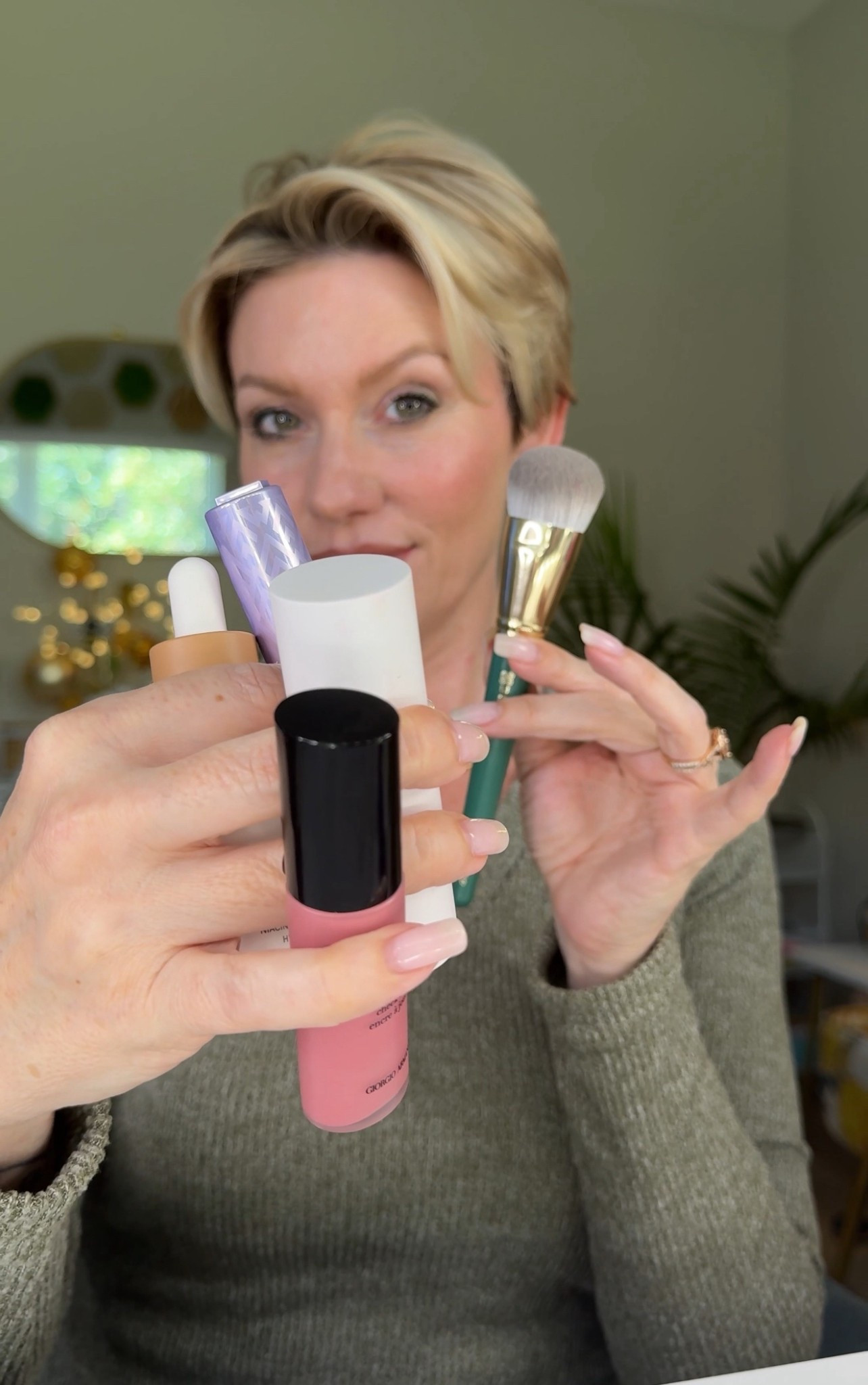 Buzzi brush 902 and base makeup

#LTKBeauty #LTKOver40 #LTKgrwm