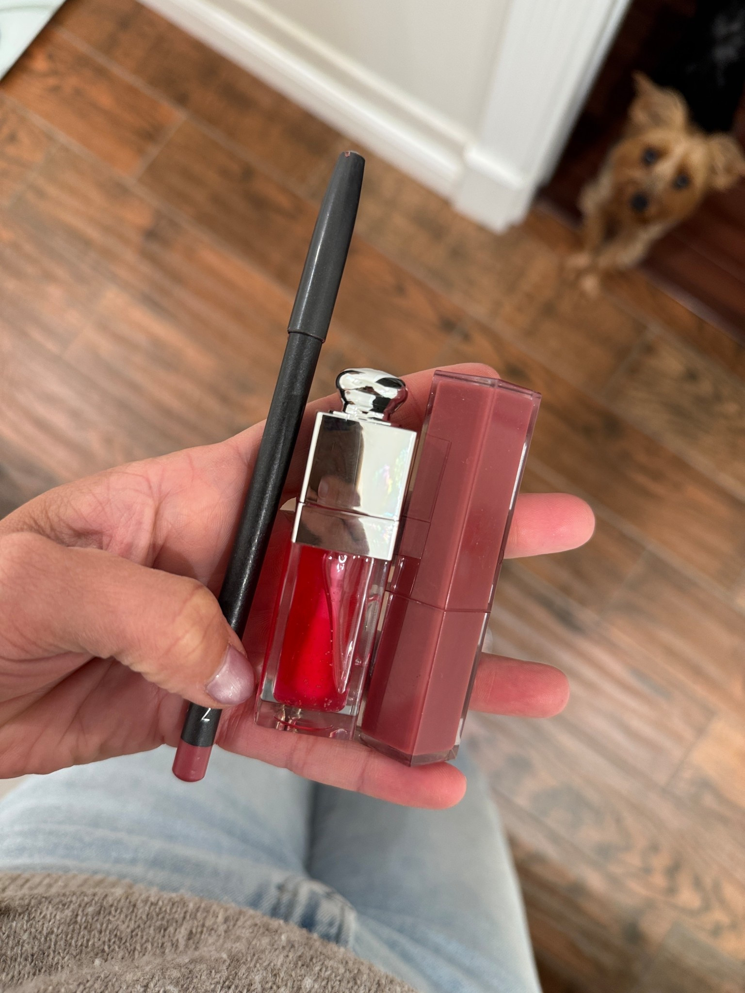 Lip Combo I’m Loving

Mac liner in SOAR
Fenty lip stick in RIRI
Dior gloss in CHERRY 

#LTKdayinmylife #LTKgrwm #LTKselfcare