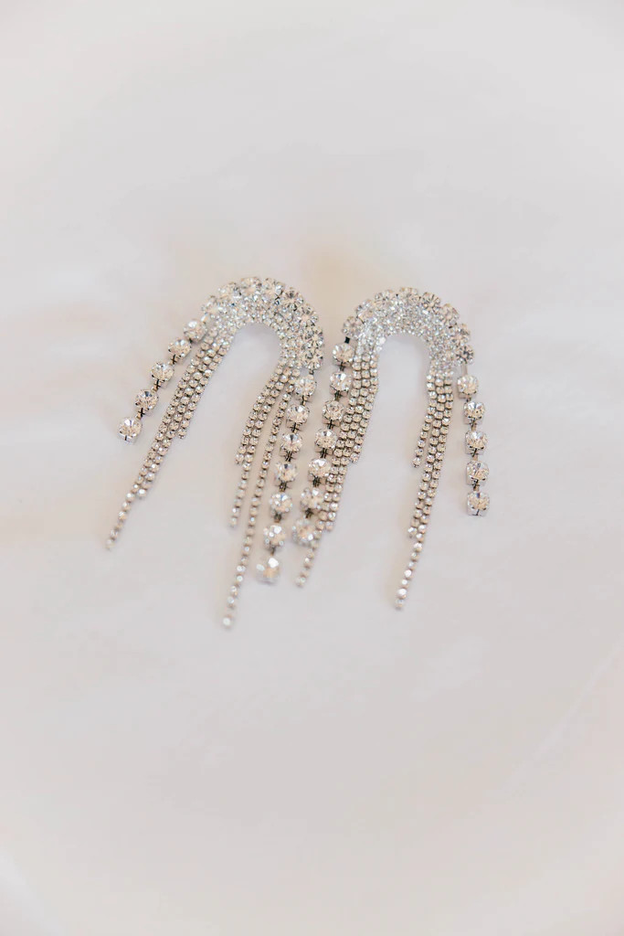 AS SEEN ON ASHLEE NICHOLS!! The Daniela Crystal Drop Earring in Silver | Glitzy Bella
