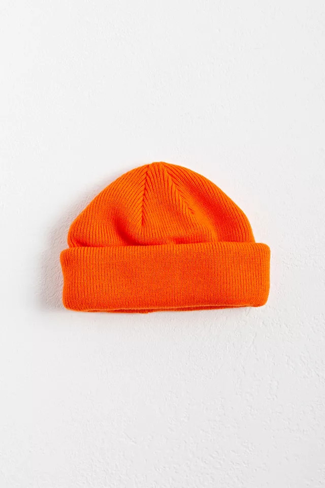UO Short Roll Knit Beanie | Urban Outfitters (US and RoW)