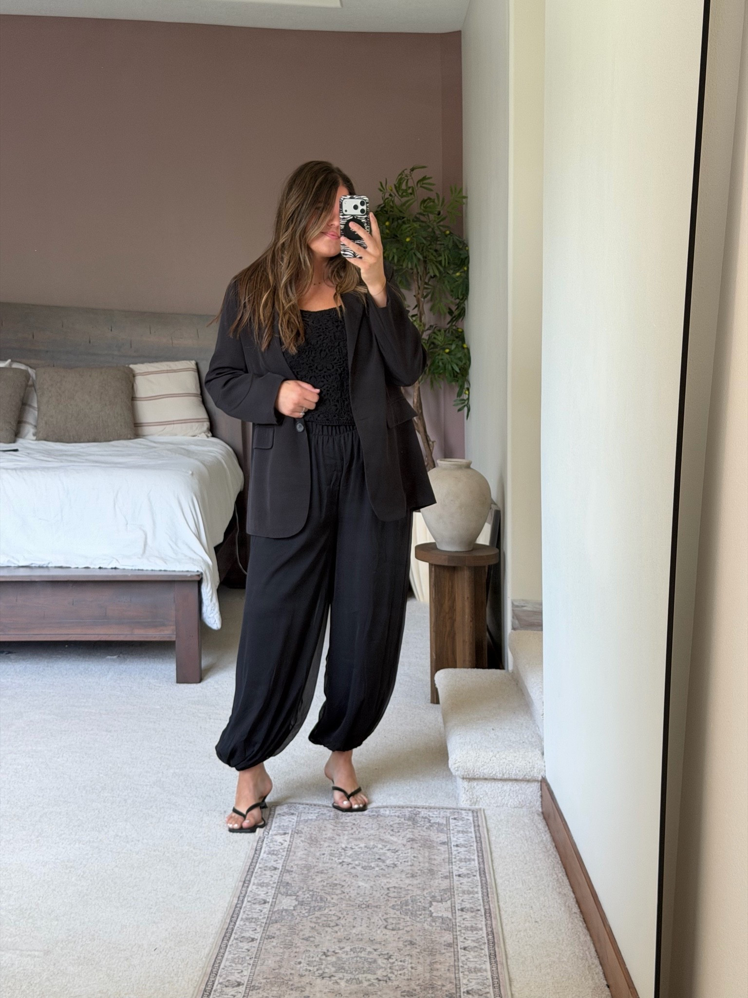 Work outfit / teacher outfit / business casual outfit!

Balloon pants size large @
Too @Walmart large
Shoes Amazon  
Blazer @showpo xl

Midsize, size 12, size 14, mom style, curvy outfit, thick tummy approved