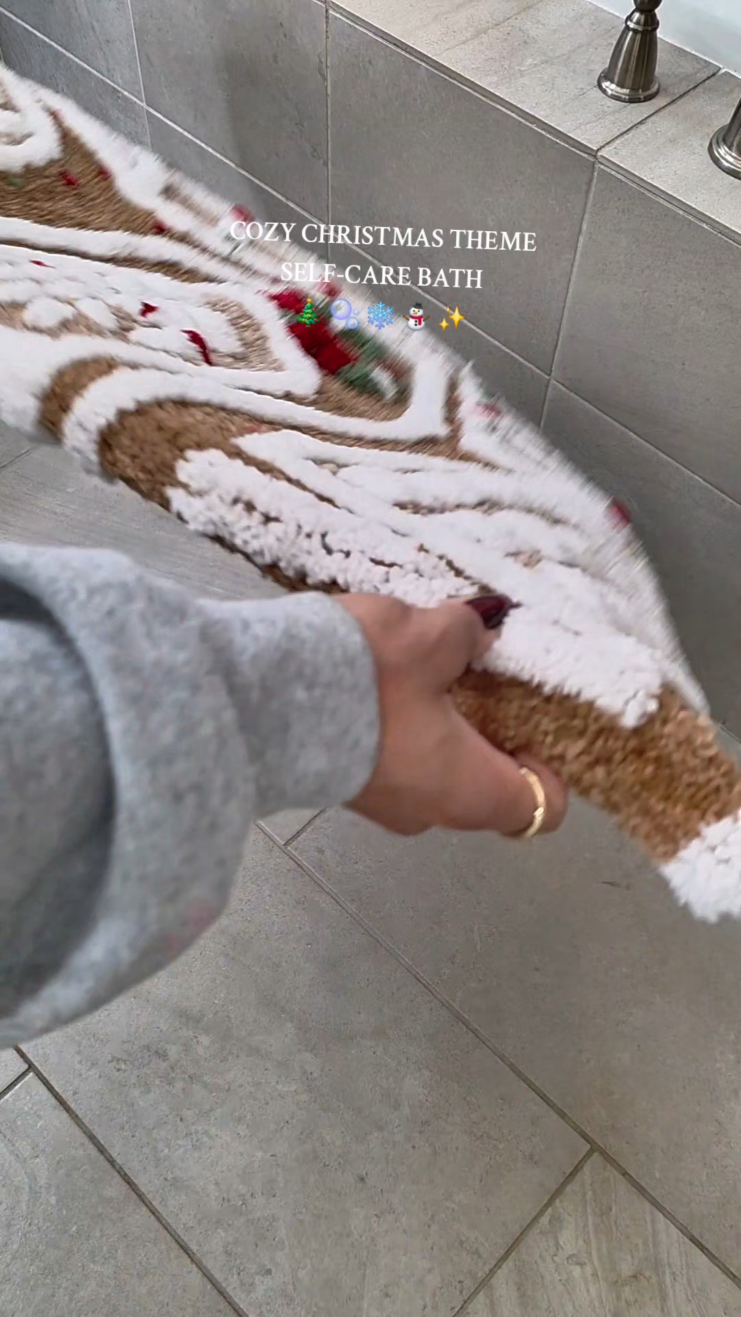 COZY CHRISTMAS BATH 

#LTKU #LTKHome #LTKSeasonal