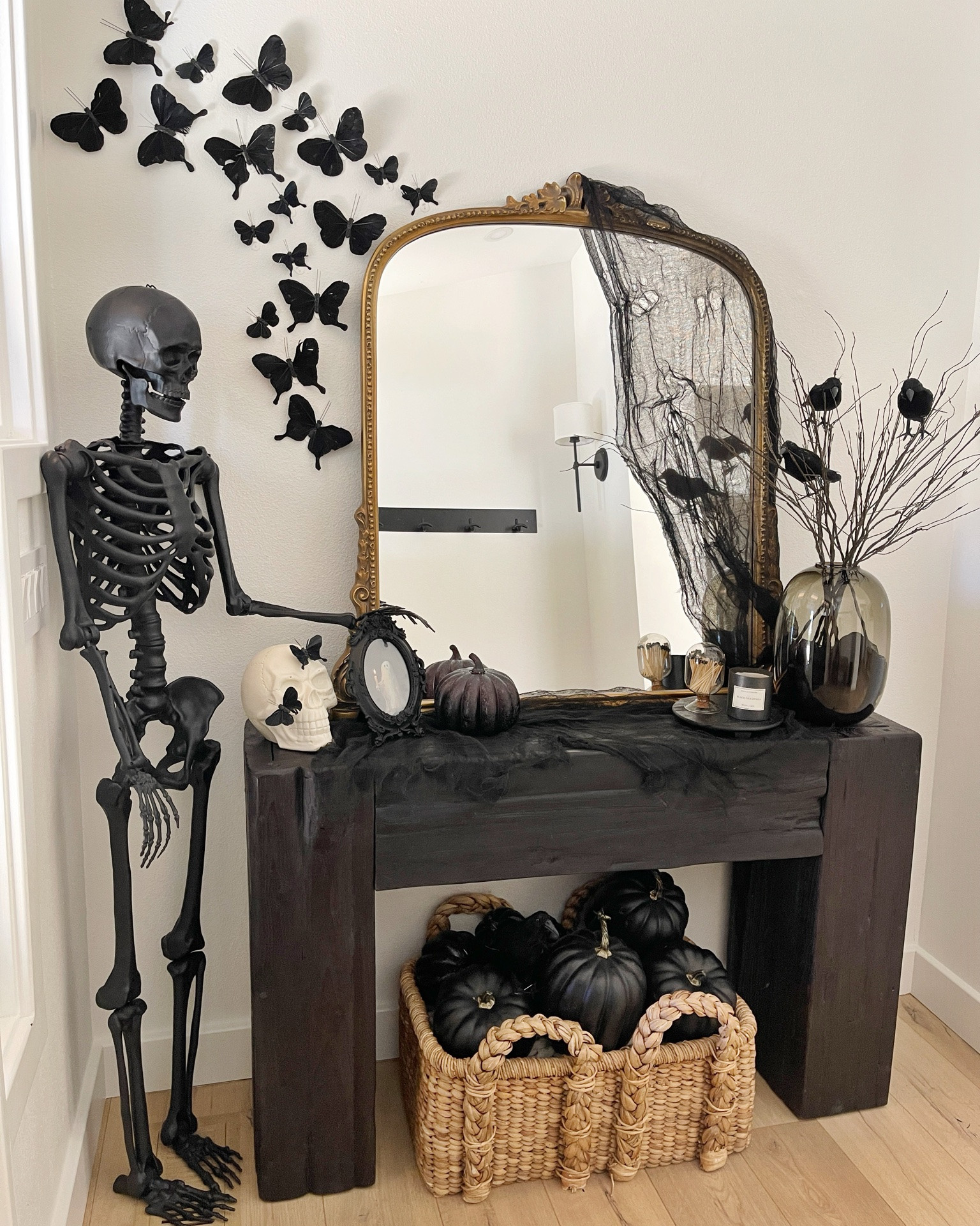 Halloween entry decor 🦇💀🐦‍⬛🕷️

Home 
Fall 
Skeleton

#LTKSeasonal #LTKHome