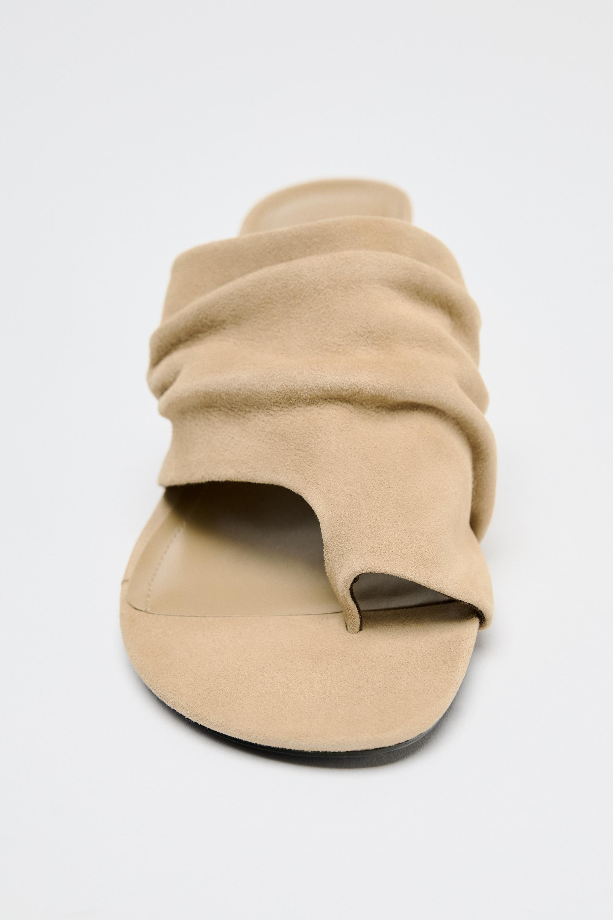Suede mule sandals. Wide wrinkled strap with toe post. Thin mid-height heel. Round toe.Heel heigh... | Zara US