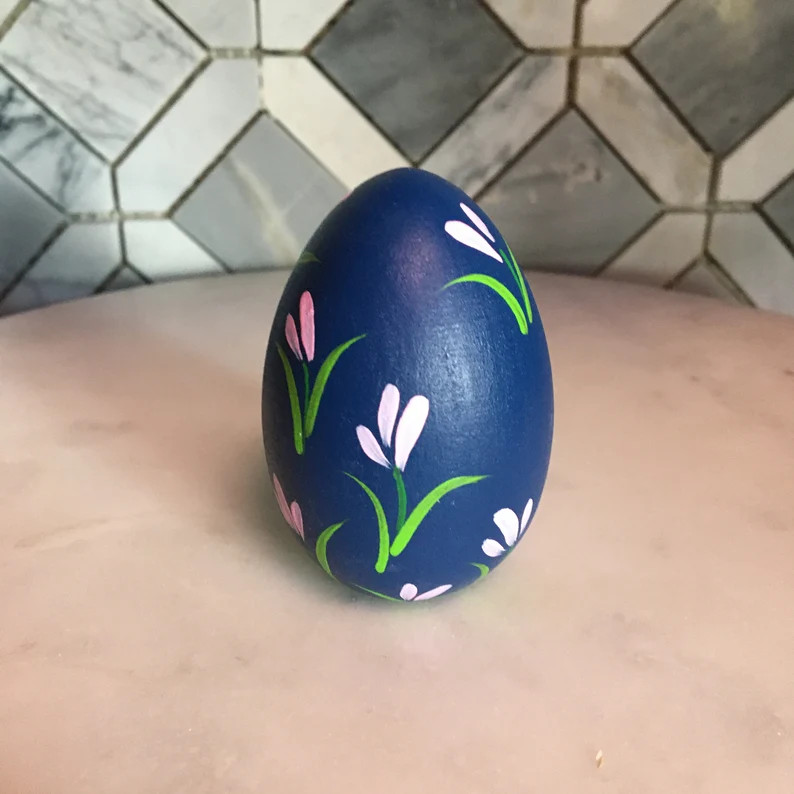 Navy and pink Easter egg painted with flower tulips personalized for girl, Easter egg gift for gi... | Etsy (US)