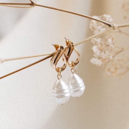 Dainty earrings perfect for a bride 🤍✨

#LTKunder50 #LTKwedding #LTKstyletip