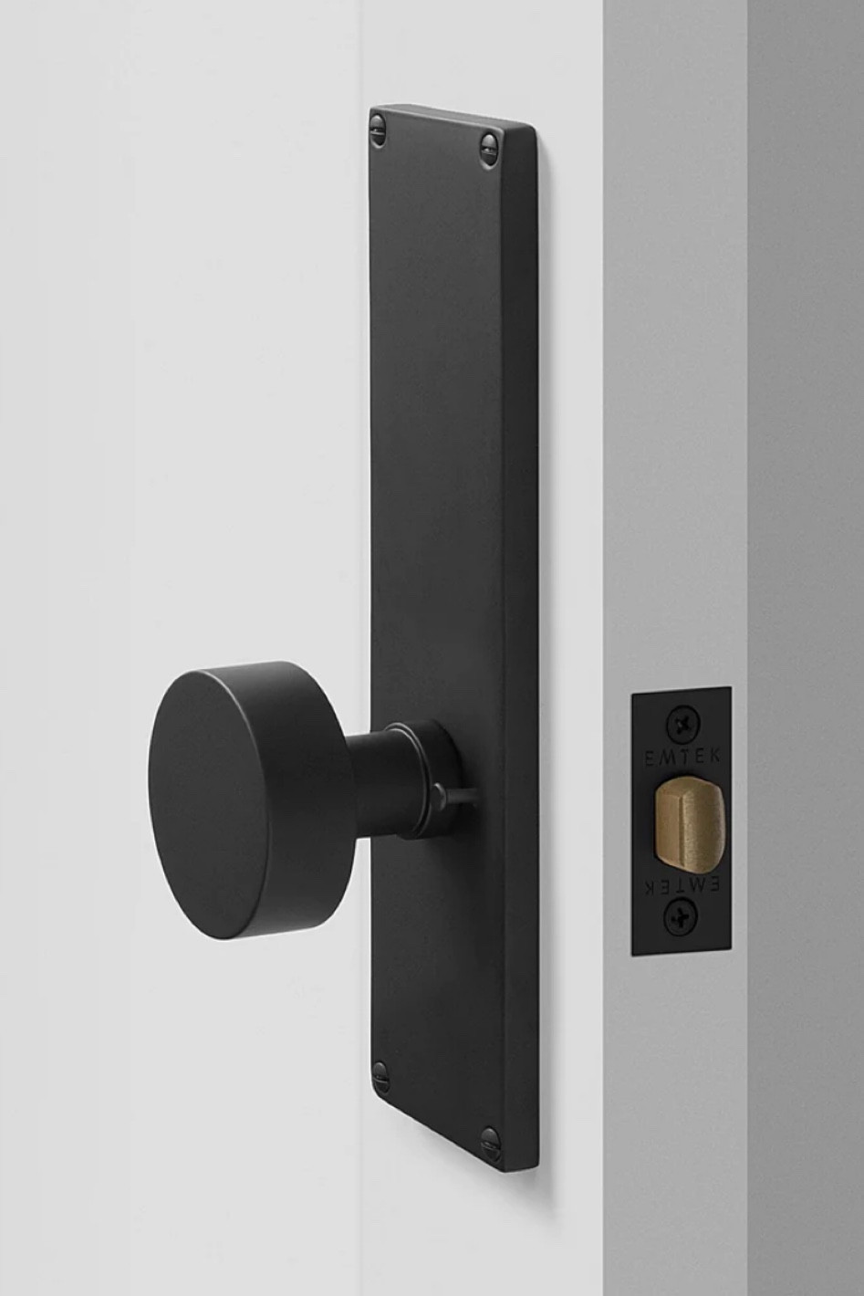 Large plate door knobs 