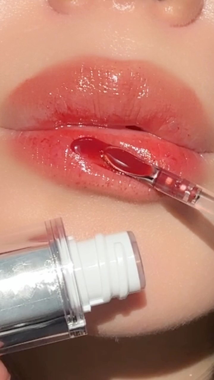 First time trying @judydoll_official and #cbeauty!! 
#lipswatch #liptint #judydoll