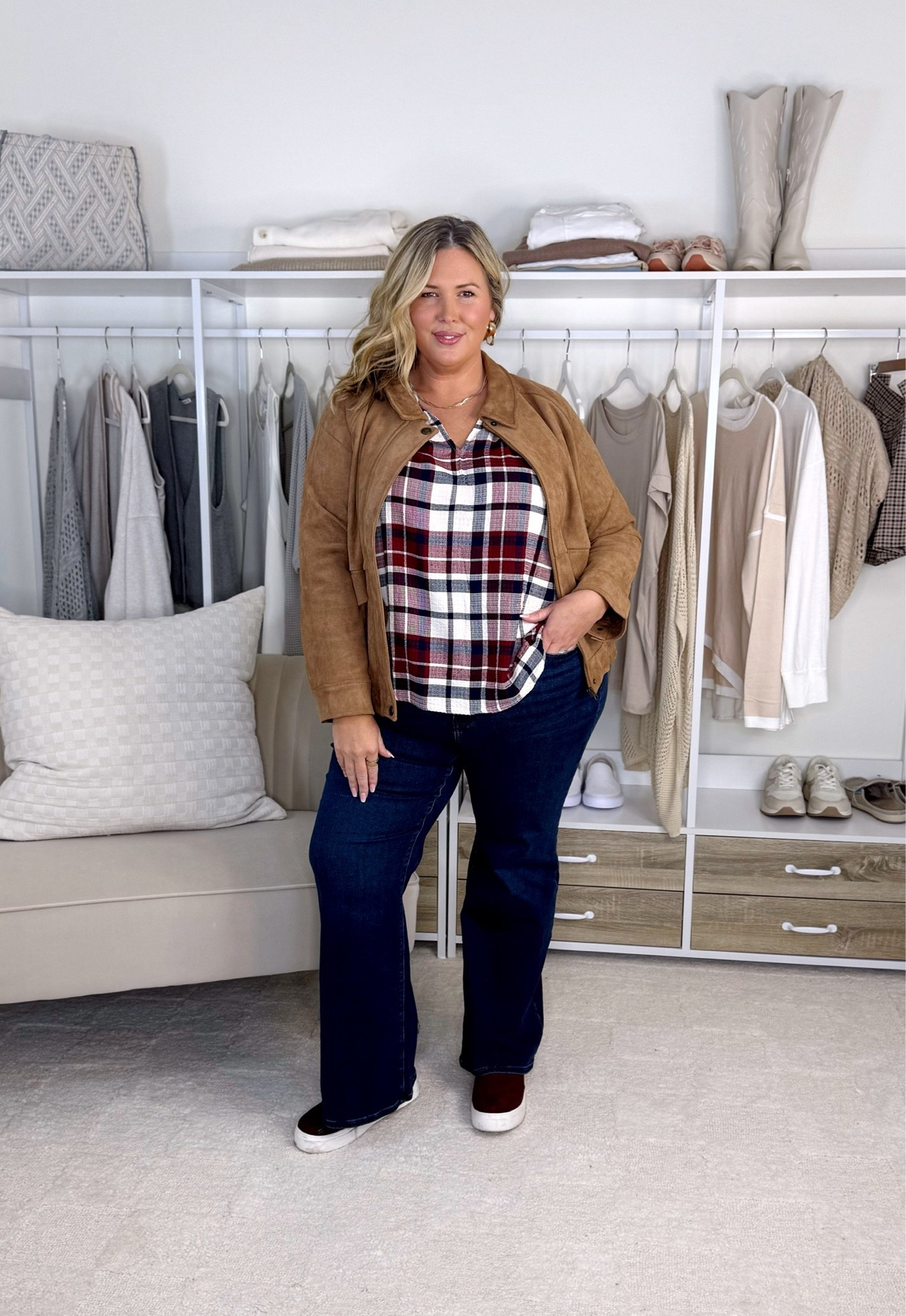 Wearing 20 in the trousers, 18 in jeans and 18/20 in knit pull on 18/20 in all tops
#ad #lanebryantpartner @lanebryant

#LTKMidsize #LTKPlusSize #LTKSeasonal