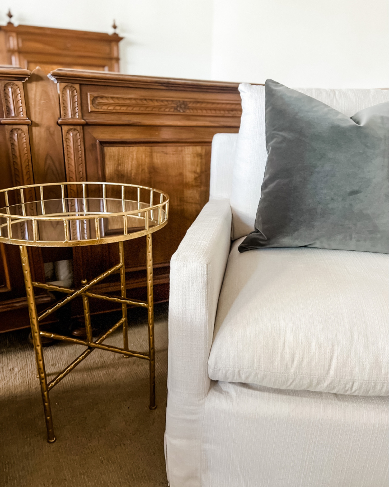 Love my new brass table! This is a great designer look for way less from Amazon! I am using it in my guest bedroom and it fits perfectly between to swivel armchairs. 

Brass table, round table, living room furniture, bedroom furniture, office furniture, sitting room furniture, Gold table, classic home, traditional home, neutral home, home decor, swivel chair, upholstered chair, living room, bedroom, guest room 




#LTKstyletip #LTKunder100 #LTKhome