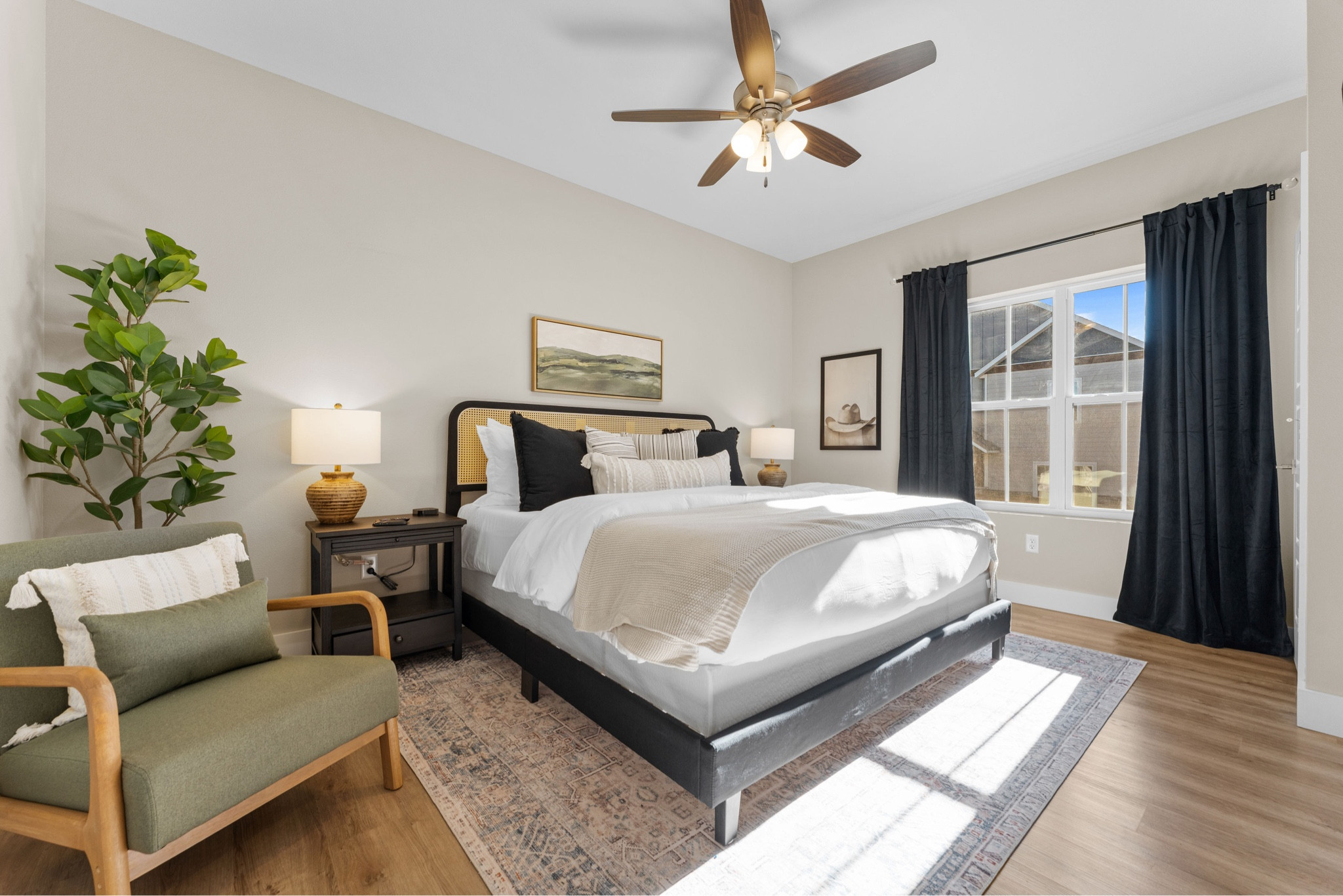Stunning transitional bedroom that feels extra cozy.

#LTKhome