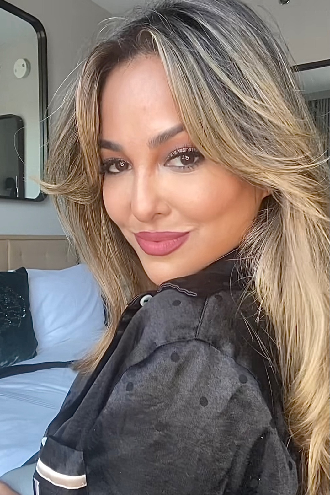 GRWM: My Go-To Evening Glam Pt. 2 💫 

From reels video posted 09/14/2022 

I’ve linked all the products I’ve used over 2 videos since we can only link a maximum of 16 items 💫🤍

Makeup Details: 
Lips: @charlottetilbury - liner color “walk of shame” 
@maccosmetics - 
liner “brick” 
Lipstick “kinda sexy” 