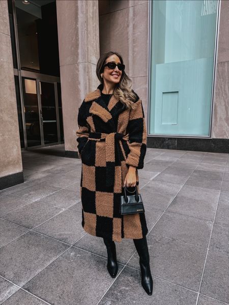 New York Outfit 
Love the color combo of black and camel of this coat, It’s warm and it’s so chic 
Runs large / wearing a size XS 




#LTKSeasonal #LTKU #LTKstyletip