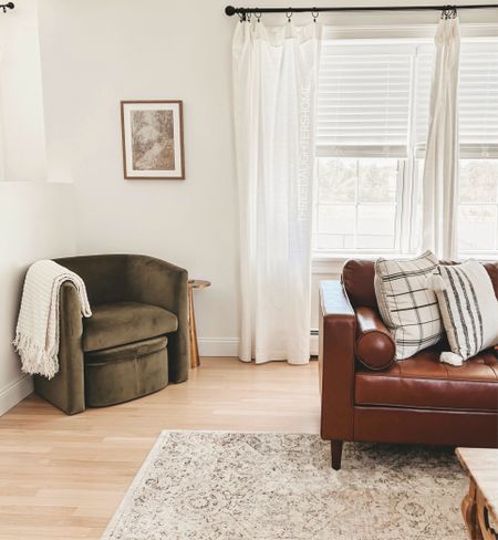 Cutest living room armchair 🪑🫒🙌🏻


Looks almost identical to the Studio McGee Vernon chair, but cheaper + added storage!


Living room, living room decor, accent chair, family room, velvet chair

#LTKstyletip #LTKhome #LTKsalealert