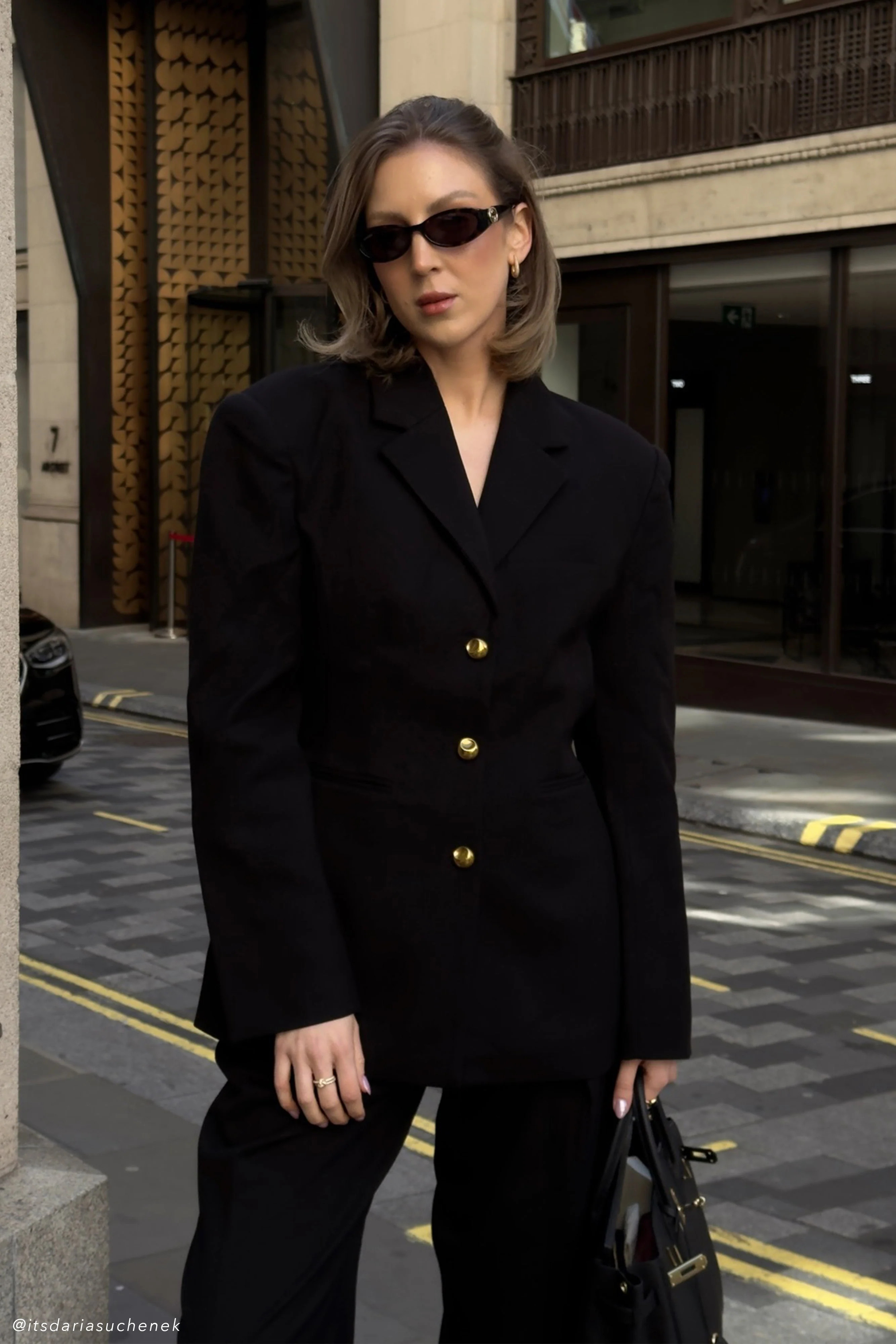 Cinched Blazer - Black | MESHKI US