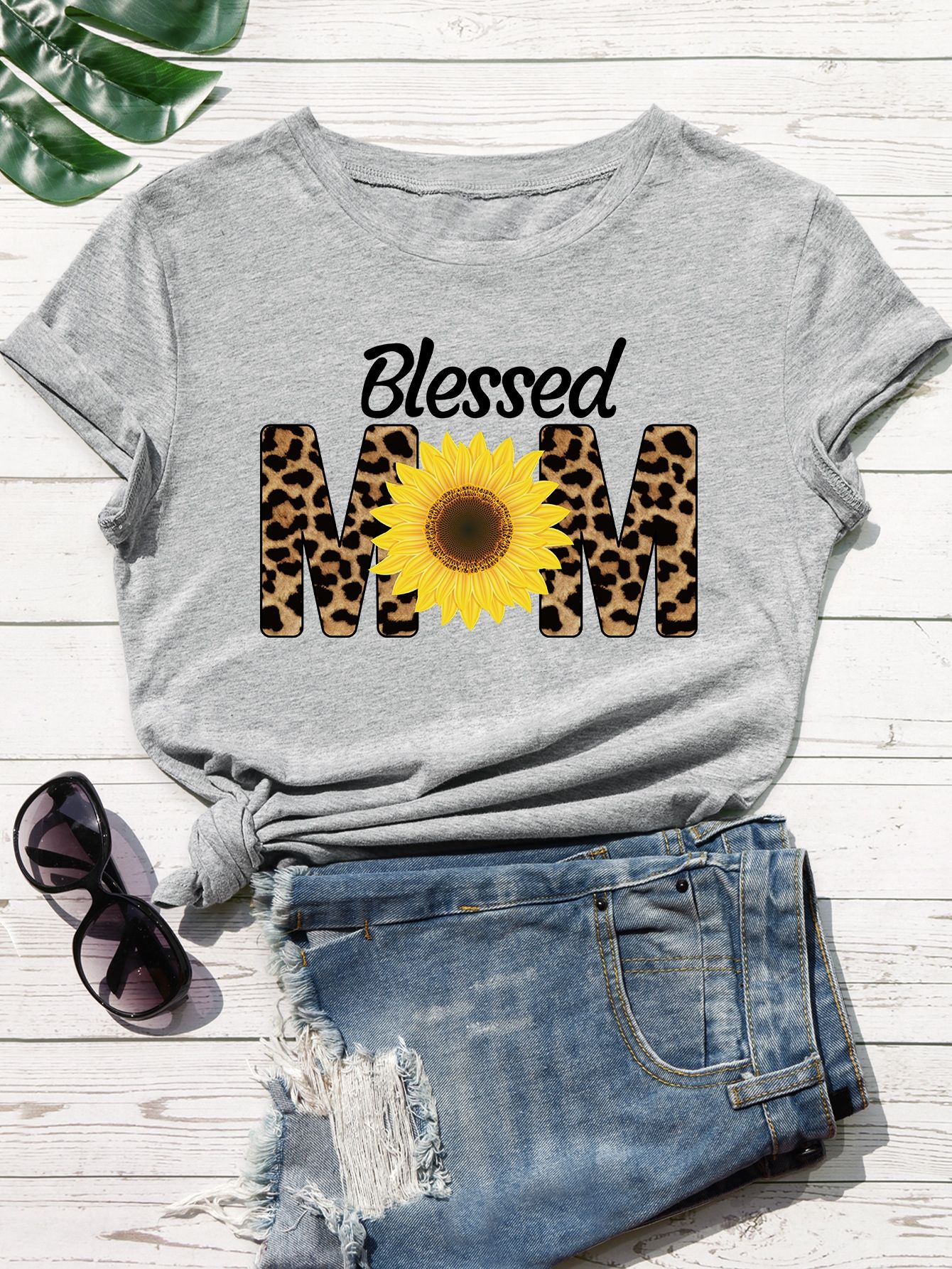 Sunflower And Letter Graphic Tee | SHEIN