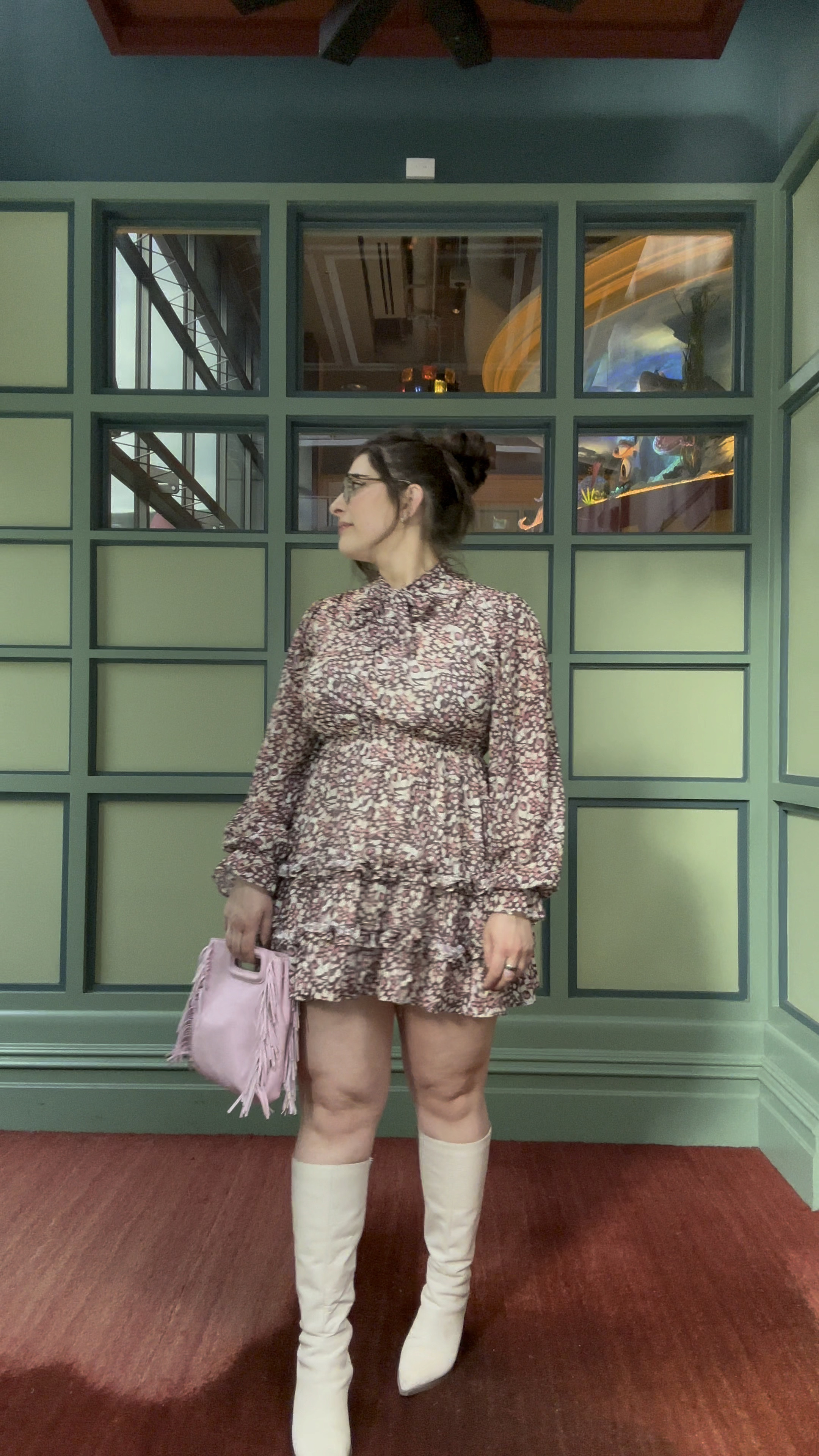 Fun girls night dinner calls for spring floral dress and a fun purse 

#LTKmidsize #LTKitbag #LTKSeasonal