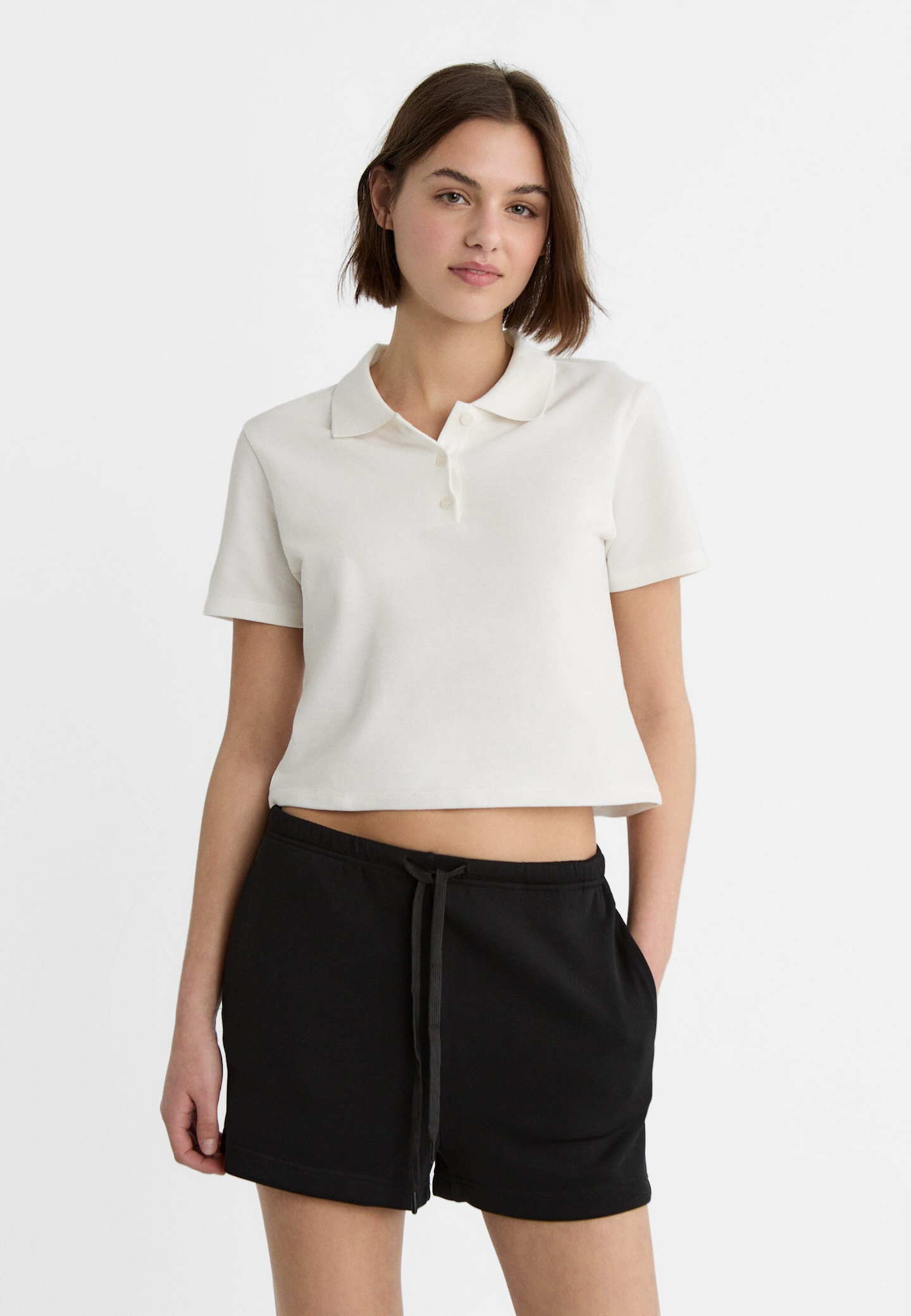 Soft-touch drawstring shorts | Stradivarius (UK)