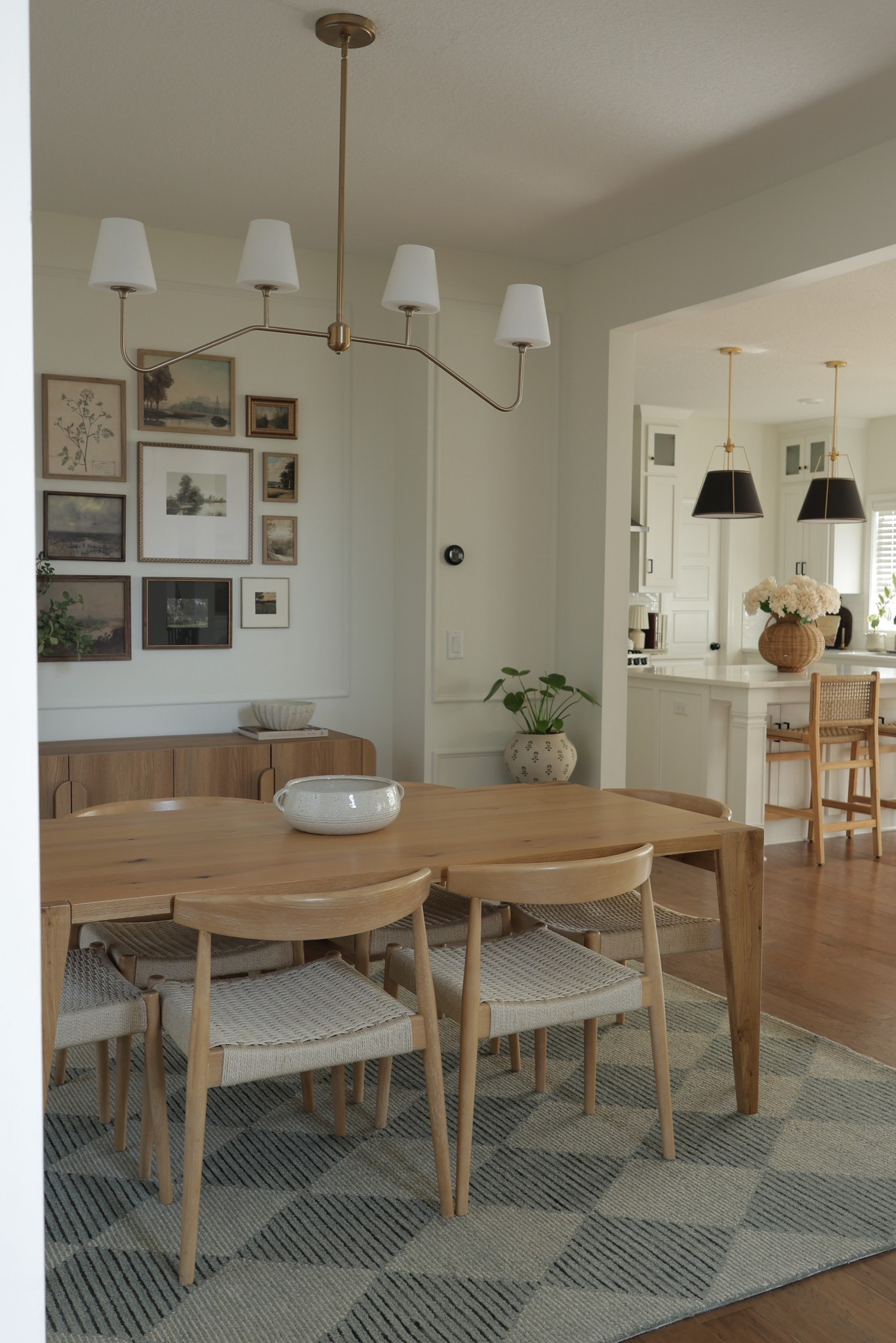 Dining room rug 
Presidents’ Day sale 
@chrislovesjulia 

#LTKHome #LTKSaleAlert