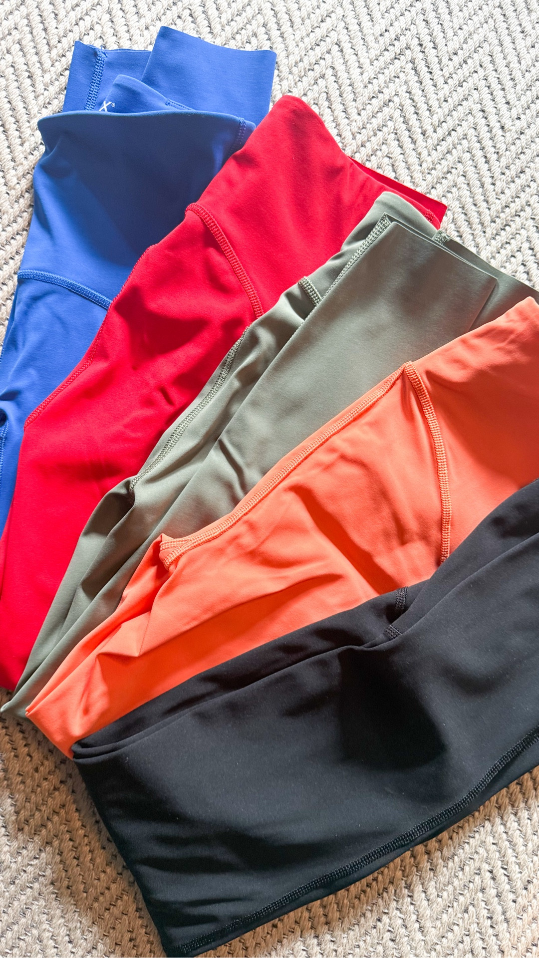 the best in active from @Spanx and they are 25% off this weekend with code BB25 • 

#LTKSaleAlert #LTKActive #LTKselfcare