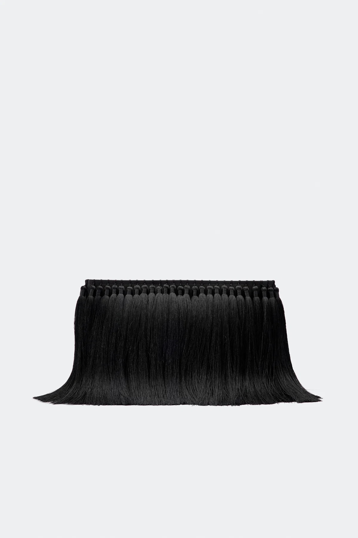 Tassel Boxy Clutch In Black | Simon Miller