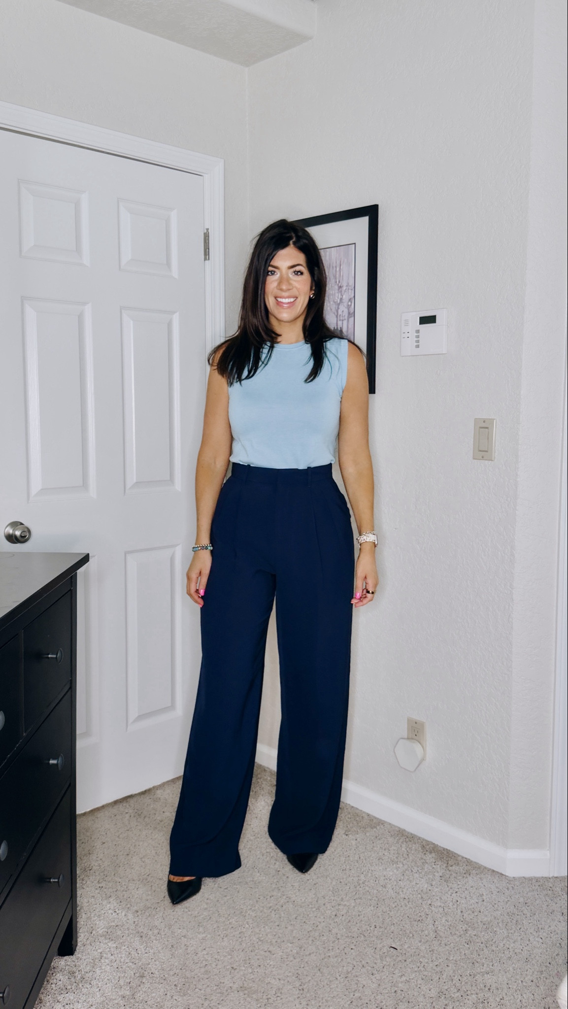 My favorite work pants- pants 2 curvy
I wear a 29/8 curvy tall in these
The also come in regular fit 


#LTKWorkwear #LTKTall #LTKMidsize