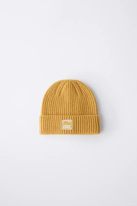 KNIT BEANIE WITH LABEL | Zara UK