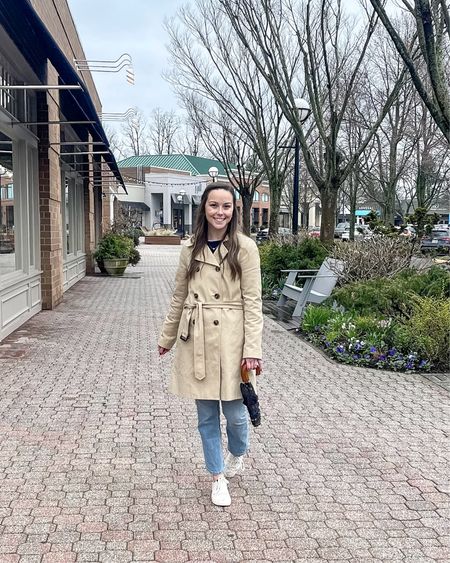 out and about in some of my favorite rain gear! 🌧️ highlighting these pieces and some of my other early spring wardrobe essentials on the blog today!

#rainyday #rainydayoutfit #outfitinspo #rainydayoutfitinspo

#LTKsalealert #LTKstyletip #LTKSeasonal