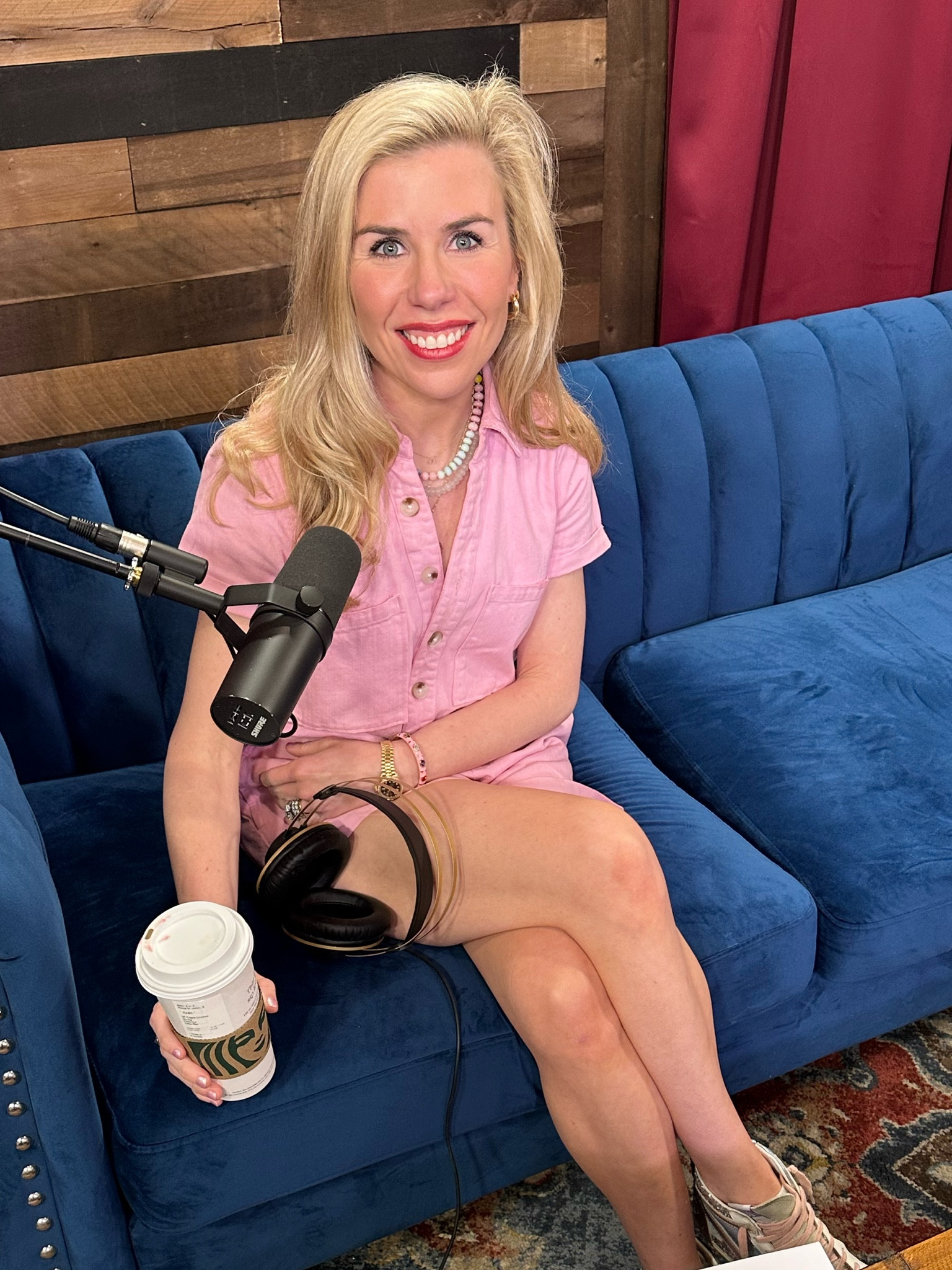 Podcast Day! 🤍🤍🤍

#LTKworkwear #LTKstyletip #LTKfindsunder100