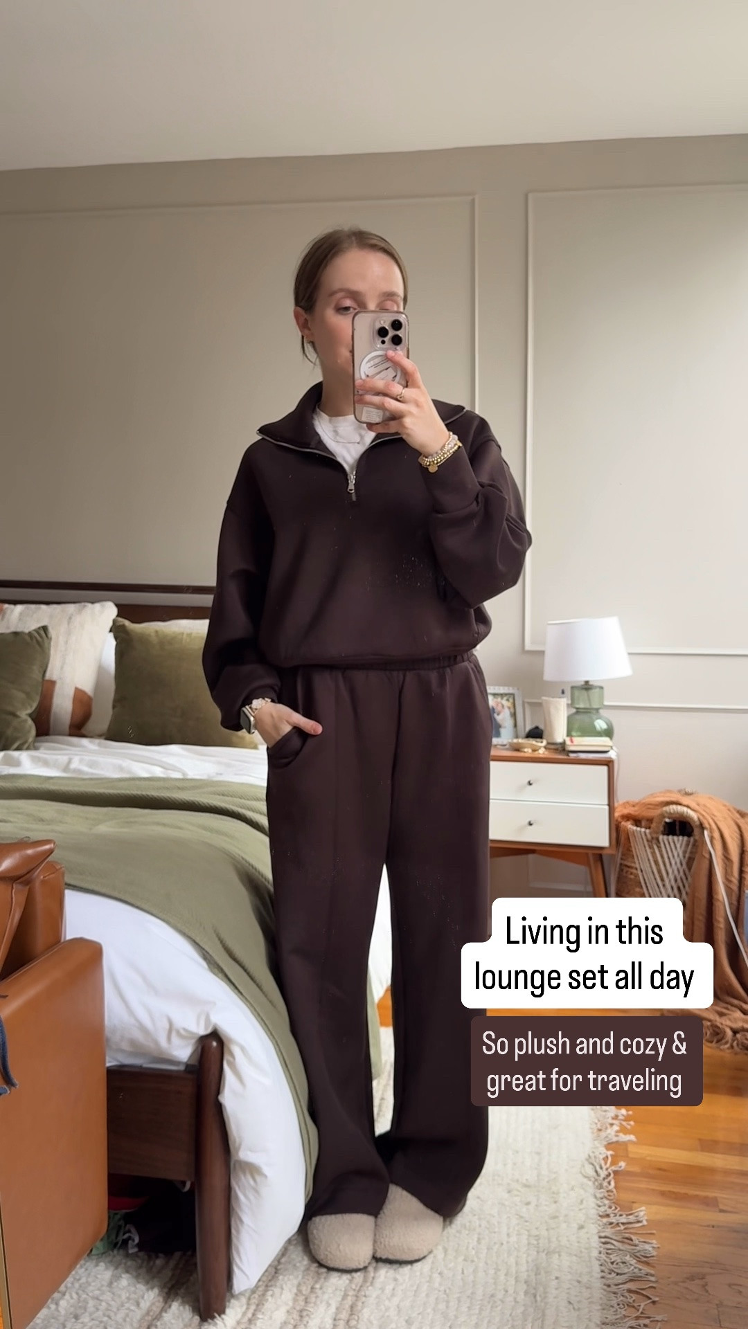 Bounce soft plush lounge set 
Wearing xs sweatshirt xs petite sweatpants 30% off 
Great for travel or cozy fall nights

#LTKootd #LTKSaleAlert #LTKPetite