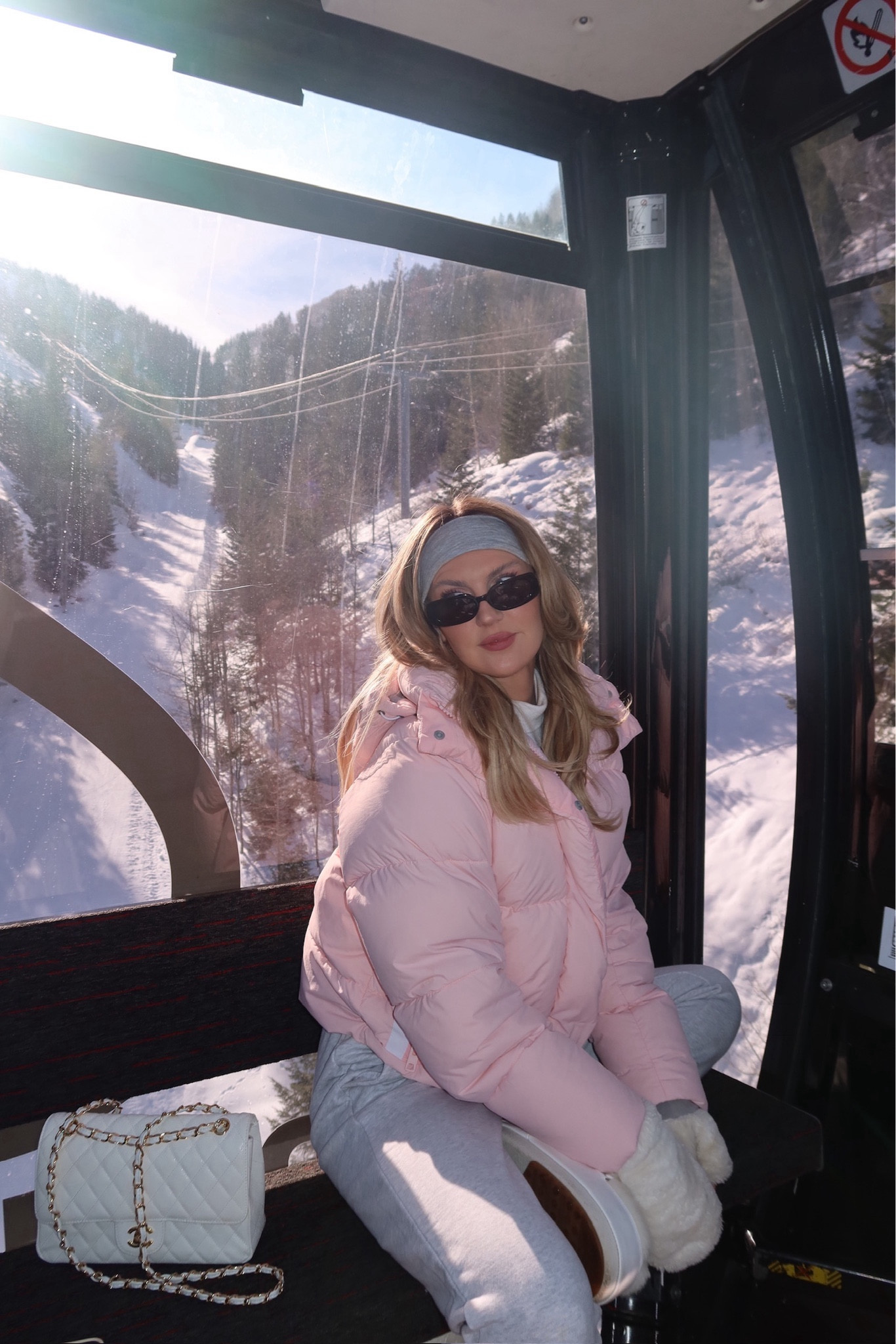 Comfy cozy and CUTE 🥰 This casual mountain look was so perfect for seeing the town! 

Casual winter outfits - winter fashion - ski trip outfit inspo - comfy winter outfits - ski favs - mountain vacation outfits 

#LTKstyletip #LTKtravel #LTKSeasonal