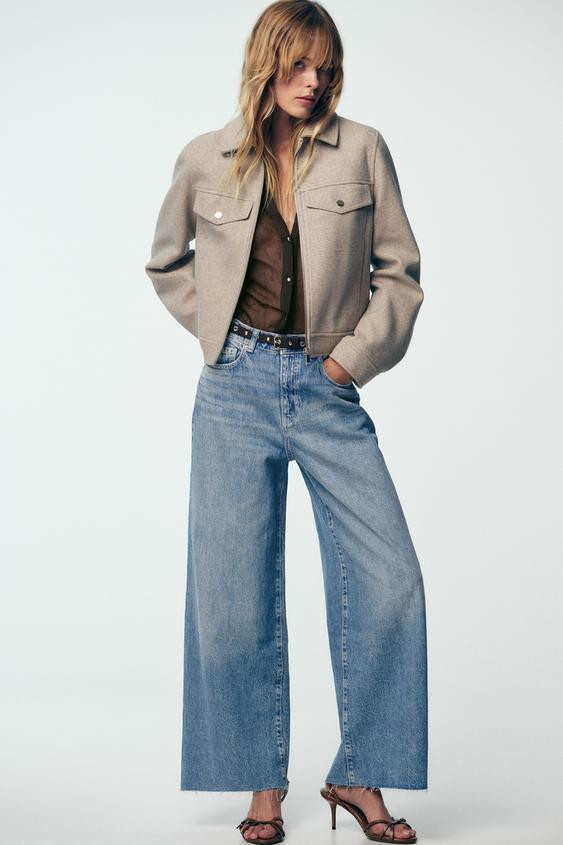 Jacket with lapel collar and long sleeves. Front pockets. Front zip closure. | Zara US