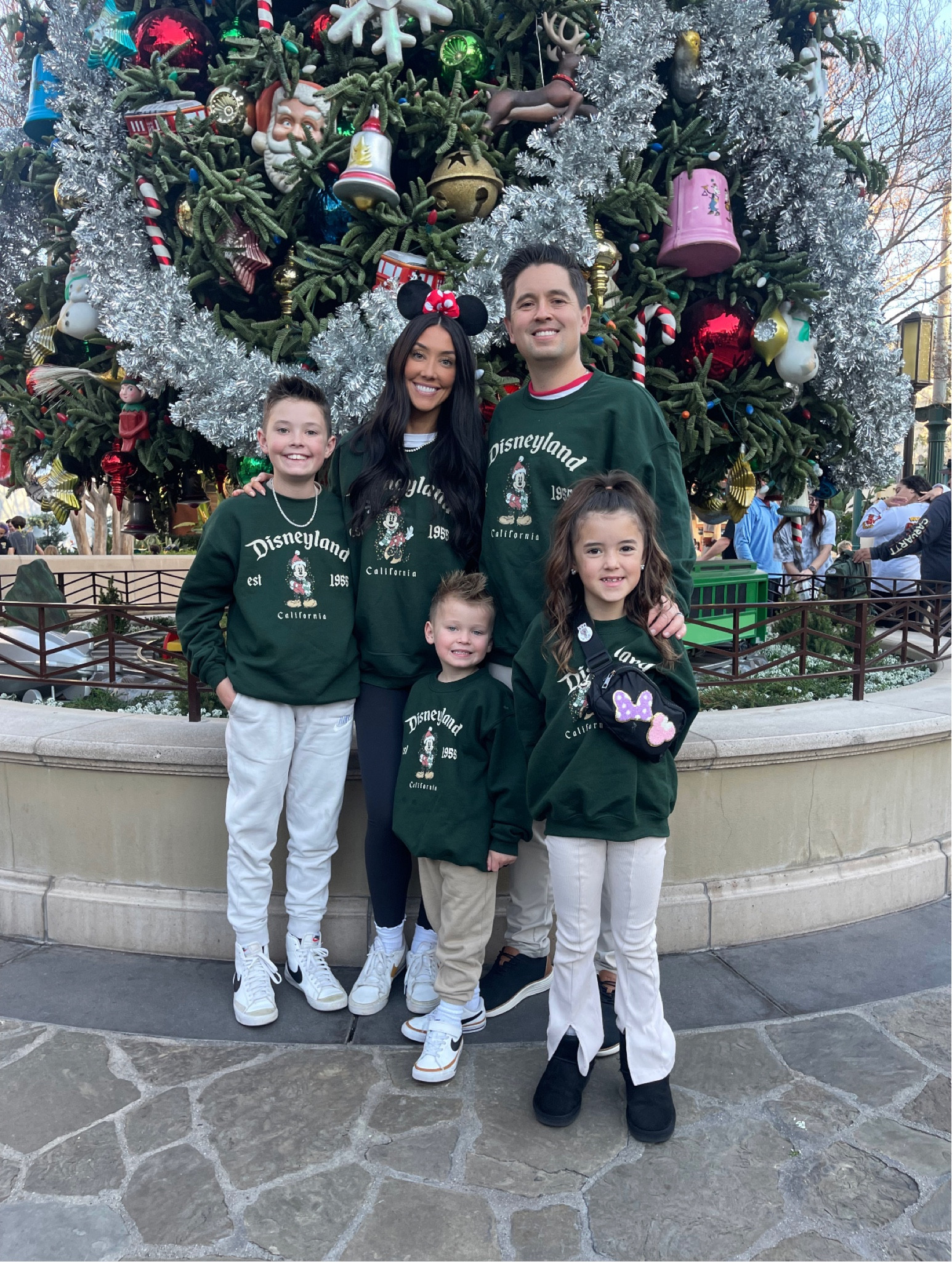 Disney clothing 

Disney family outfits 
Disney appeal 
Disney outfits 


#LTKHoliday #LTKbaby #LTKSeasonal
