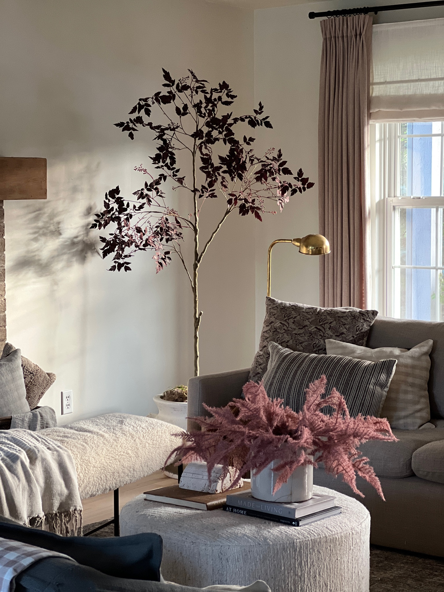 Living Room Finds

Amazon Sofa
Floor lamp

#LTKhome #LTKfindsunder100