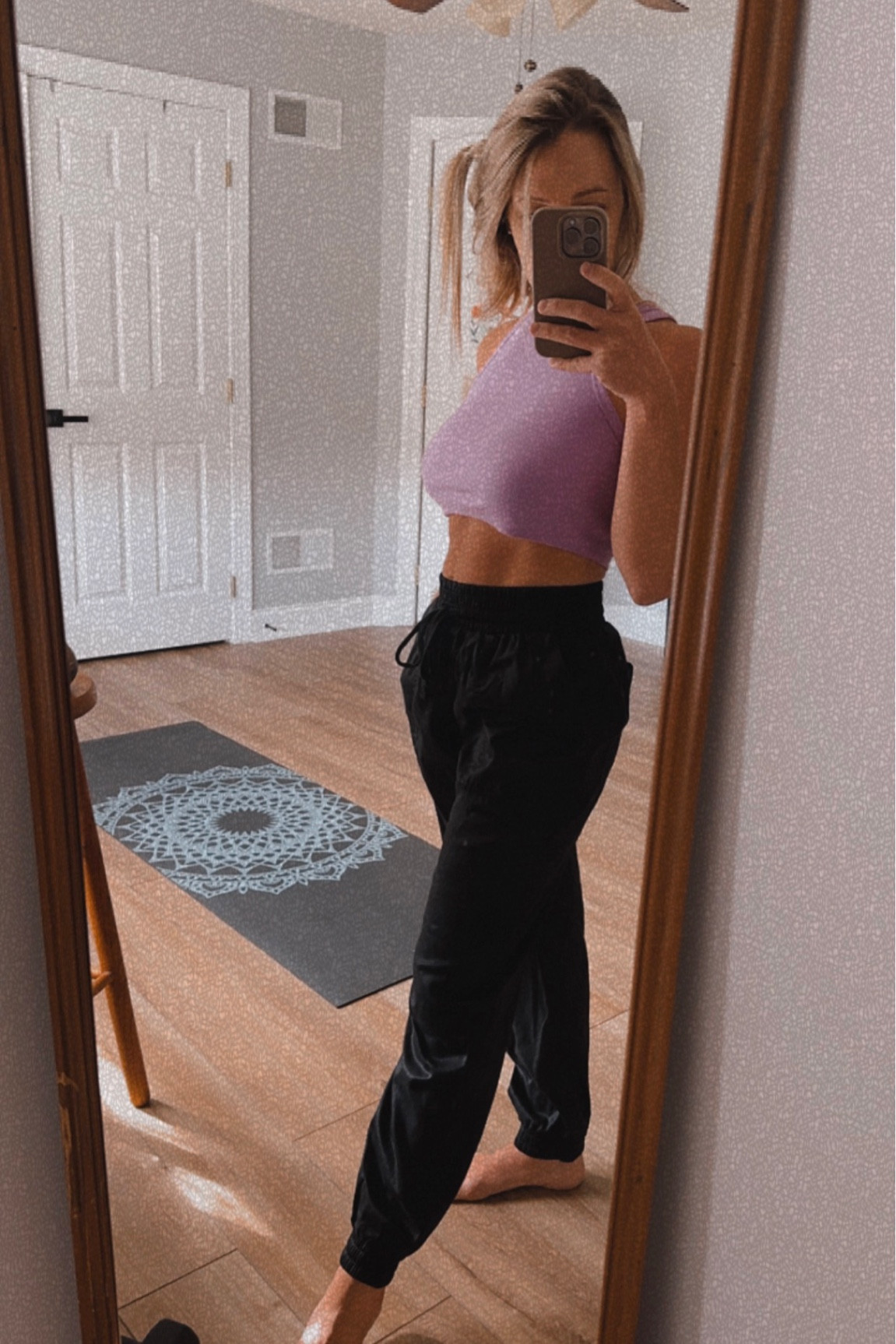 between seasons fit

comfy / lounge / fall / target/ joggers 

#LTKFind #LTKstyletip #LTKfitness