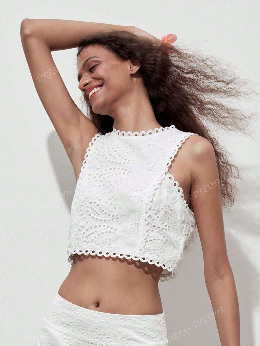 White Vintage Floral Hollow Out Full Embroidery Sleeveless Crew Neck Crop Top | SHEIN
