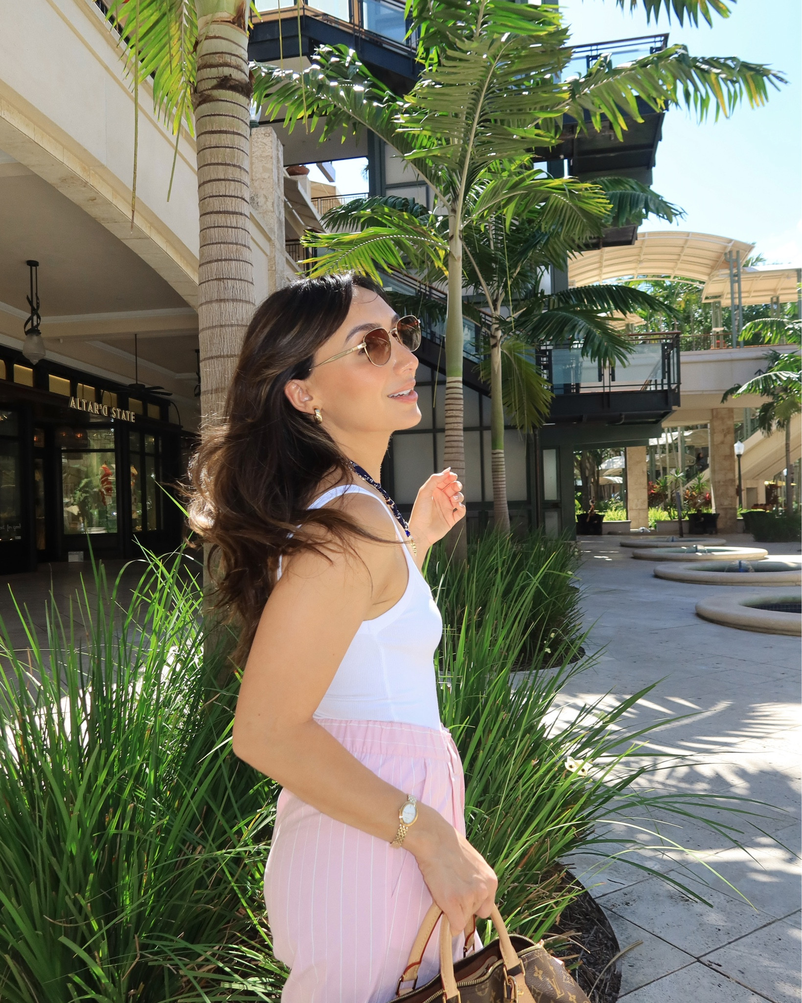 Small in both but need xs pants!