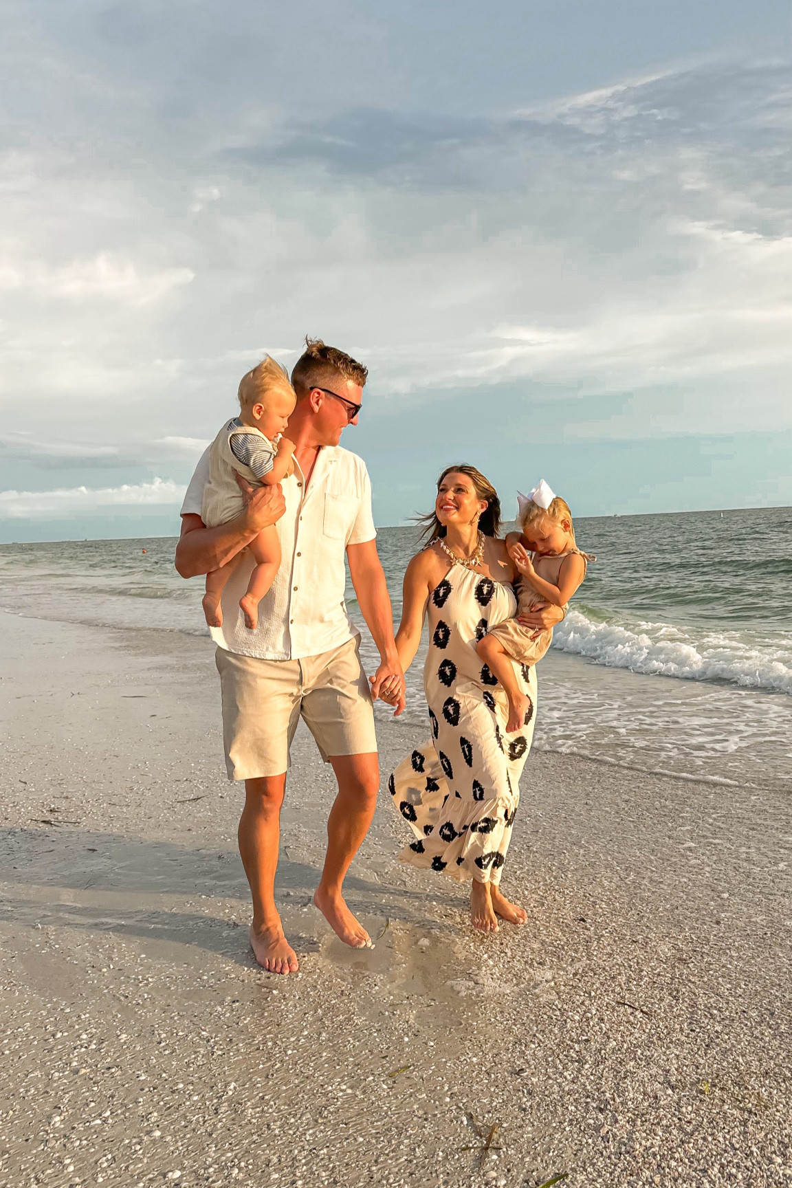 Wearing a small dress (runs tts)

Family photos;m

#LTKFindsUnder50 #LTKFamily #LTKBaby