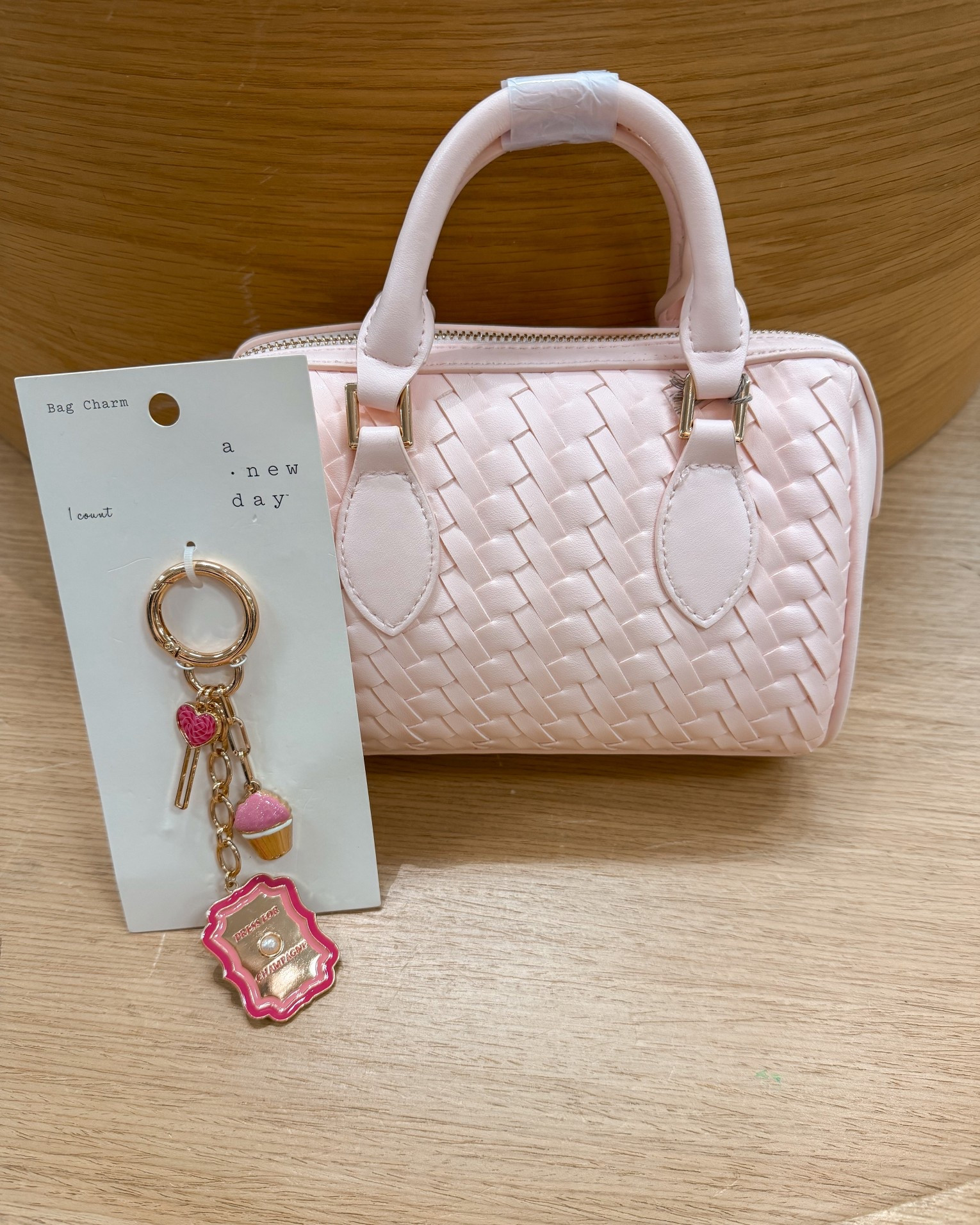 Cute pink purse and bag charm! 