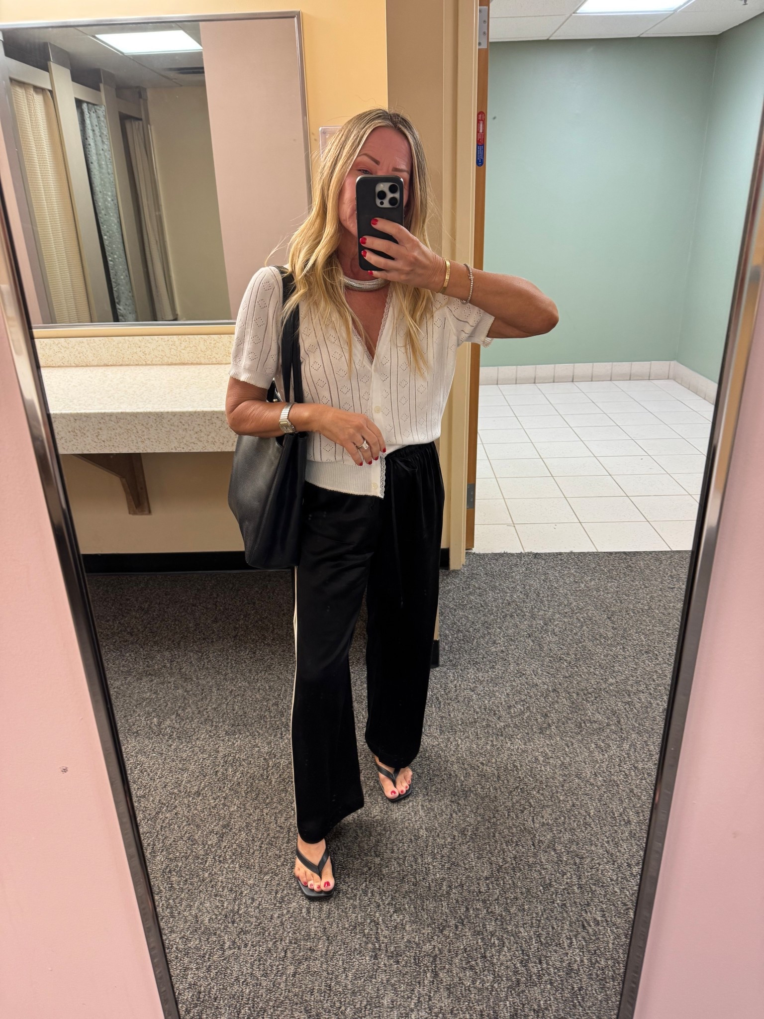 Wearing a small in the sweater and pants. 

#LTKStyleTip #LTKSaleAlert #LTKPetite