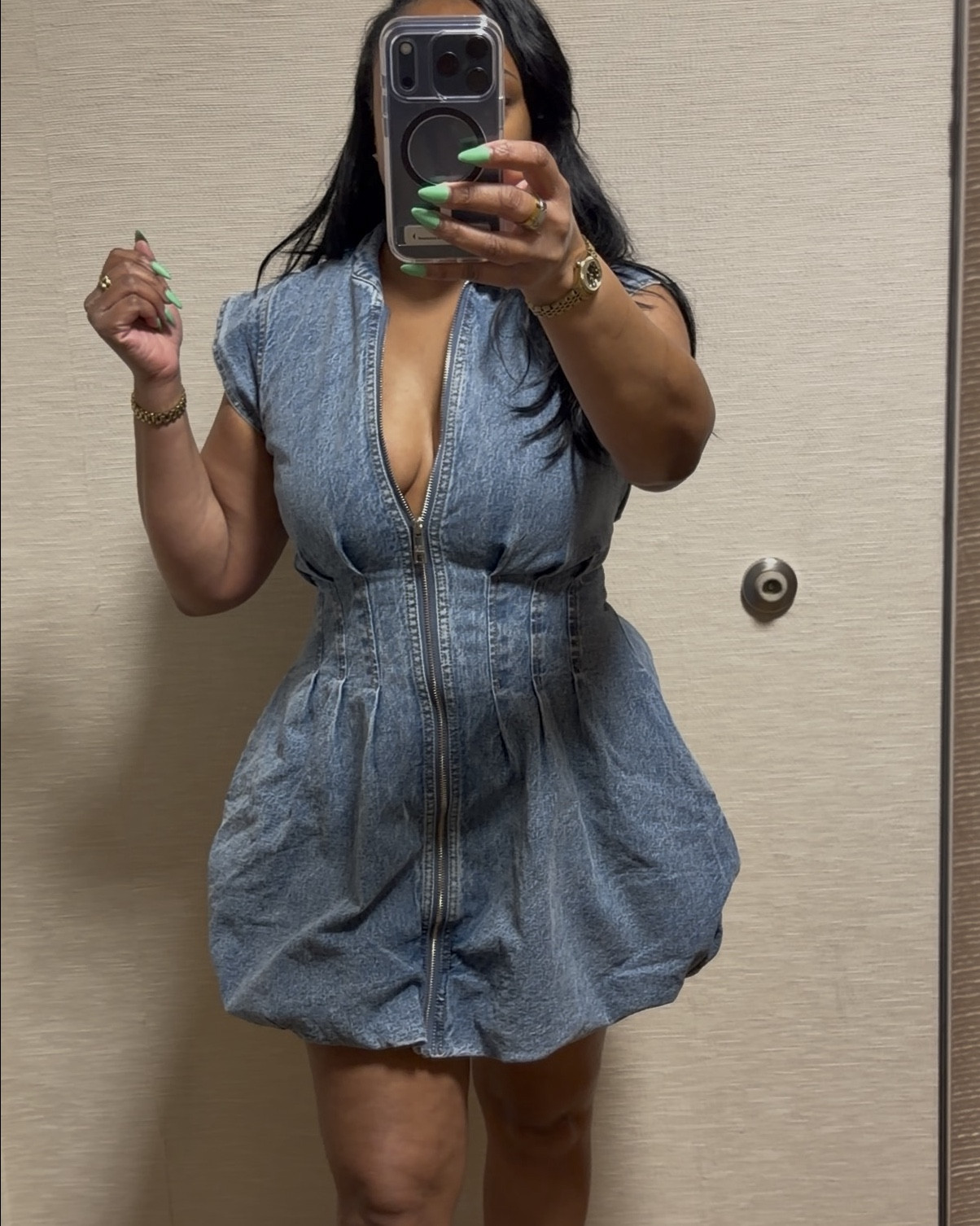 Love this denim balloon dress! Super cute💕

#LTKOver40 #LTKootd #LTKgrwm