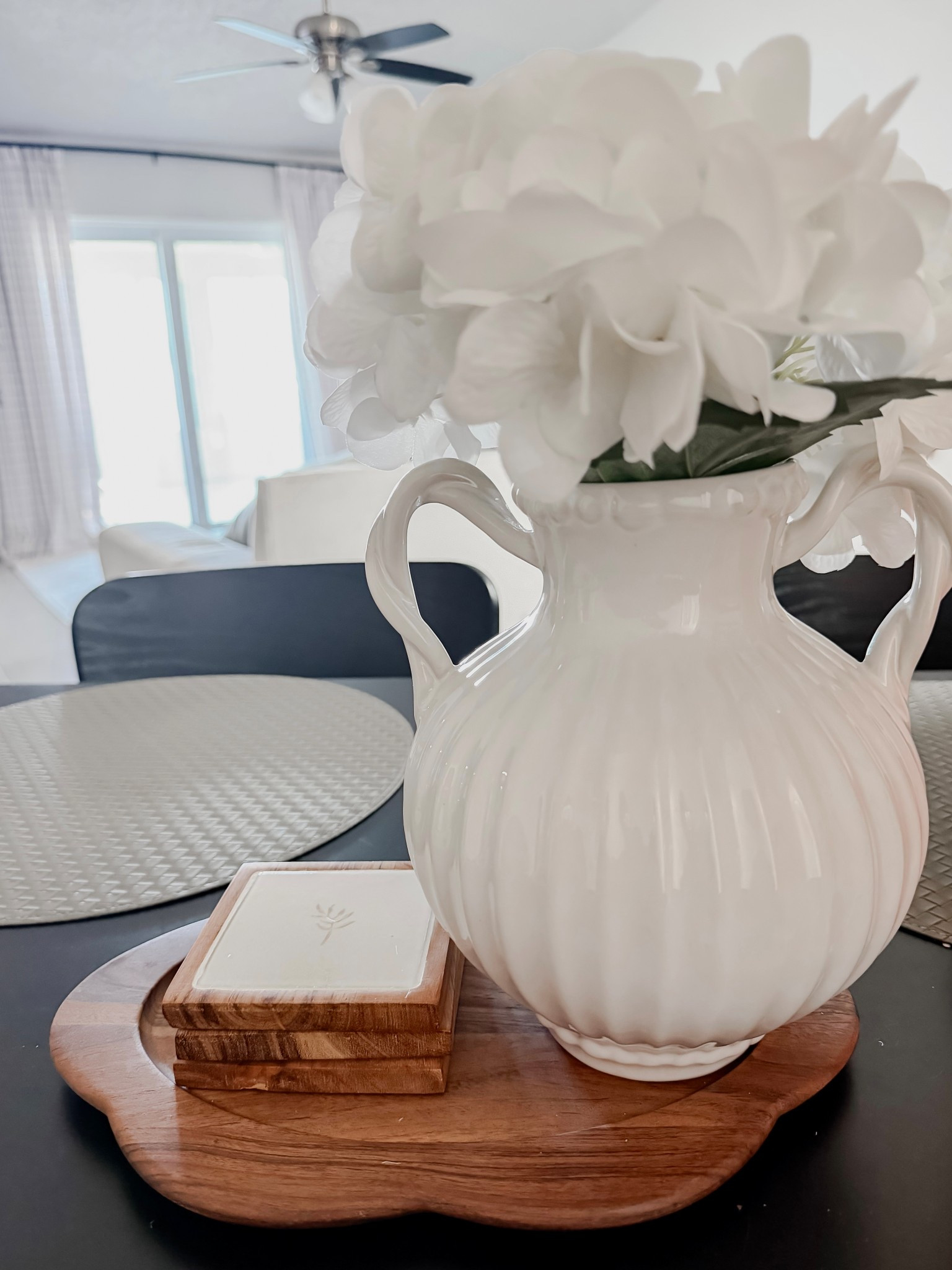 Loving this simple dining room decor . Everything is linked 🙌🏼

#LTKU #LTKgrwm #LTKHome