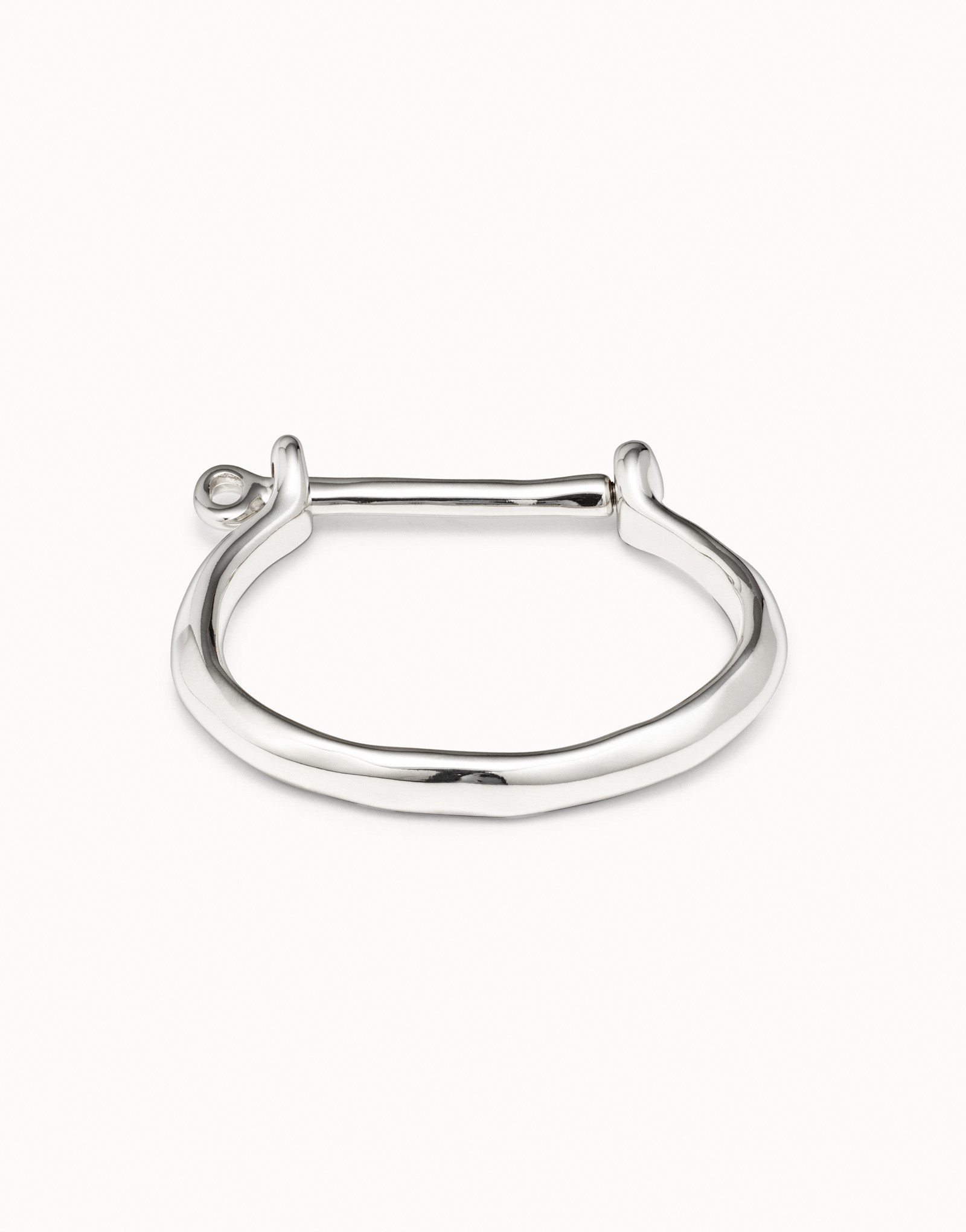 Bangle bracelet with a shackle shaped clasp | UNOde50
